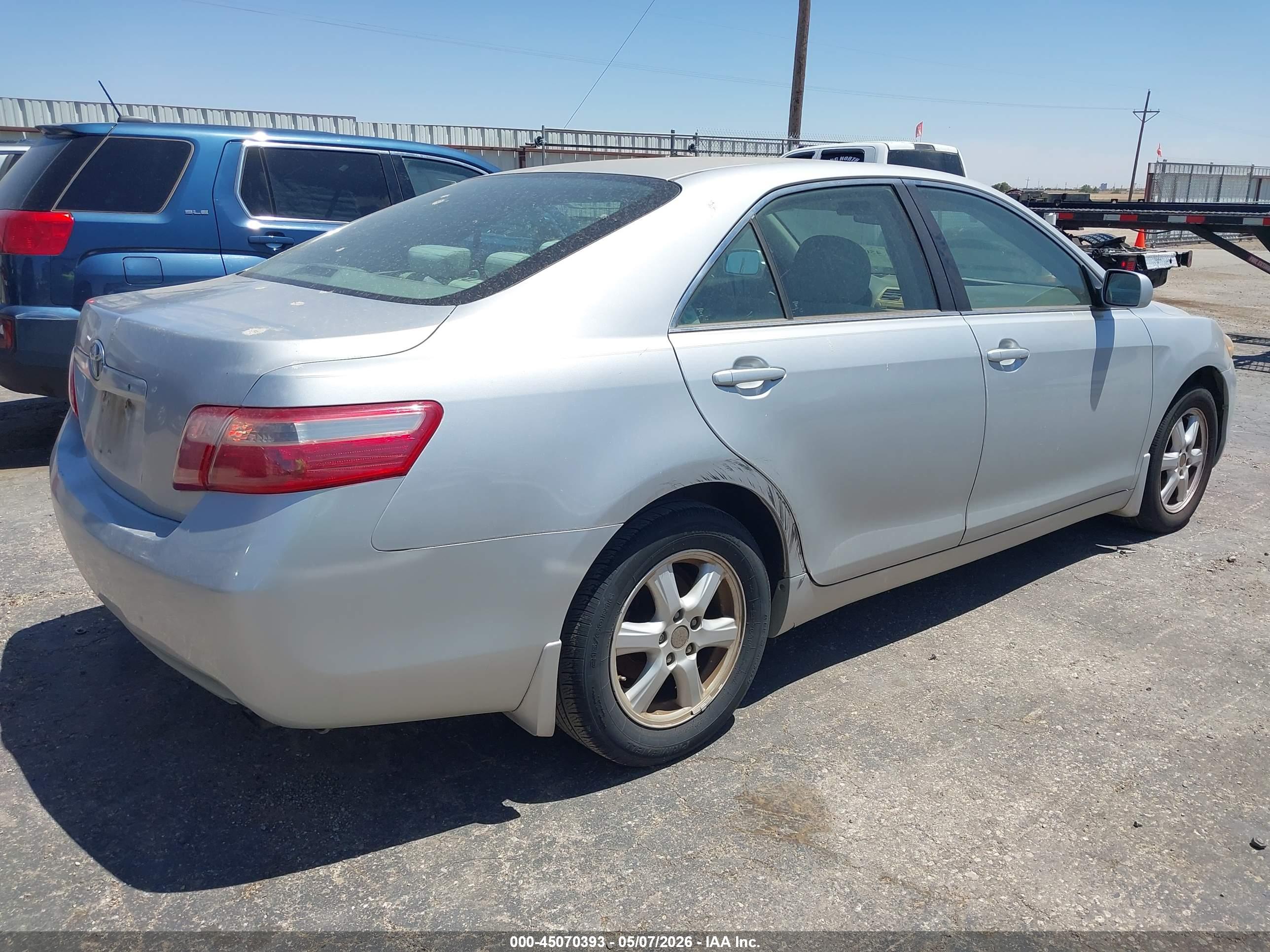TOYOTA CAMRY image 4