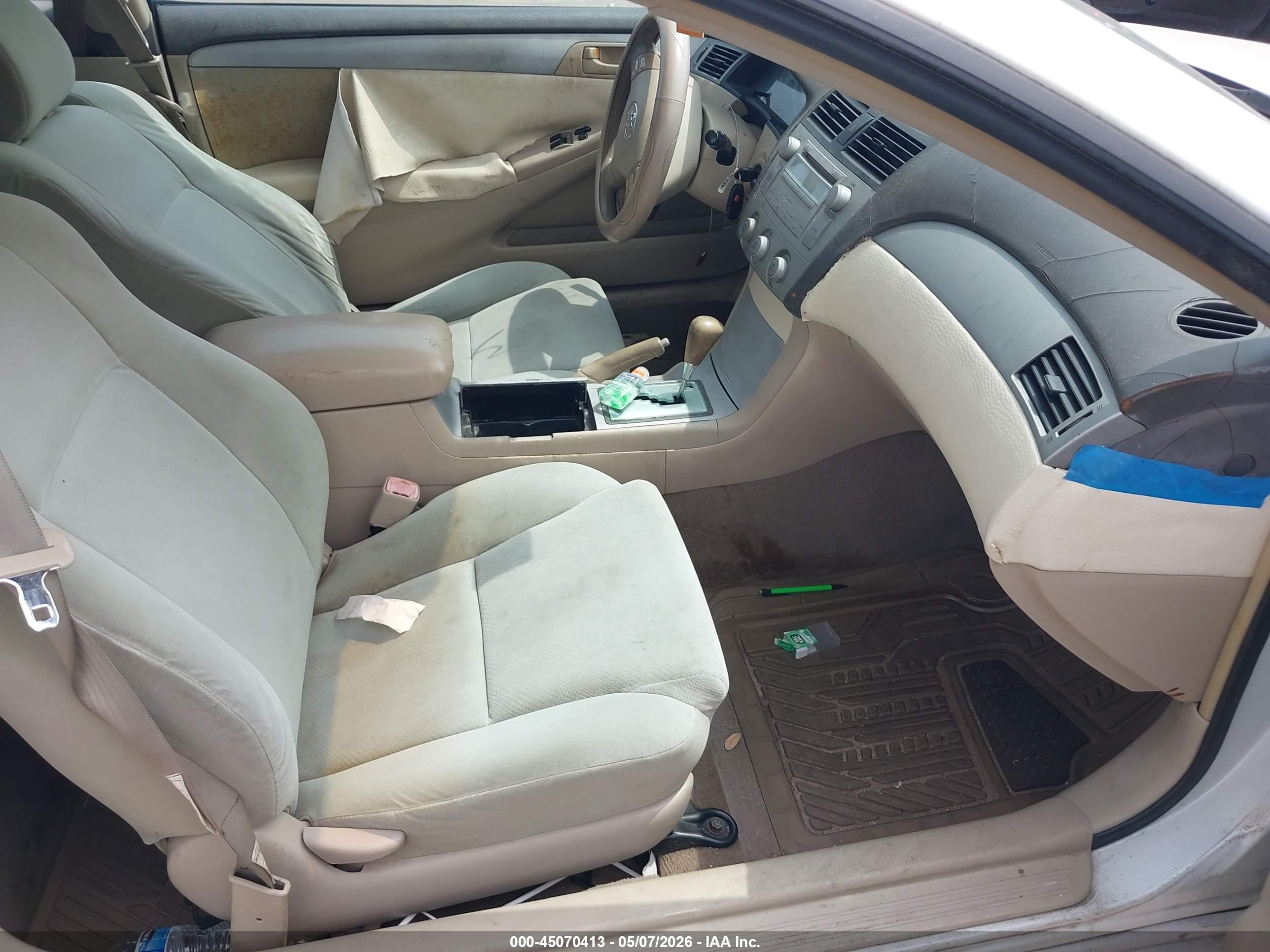TOYOTA CAMRY image 5
