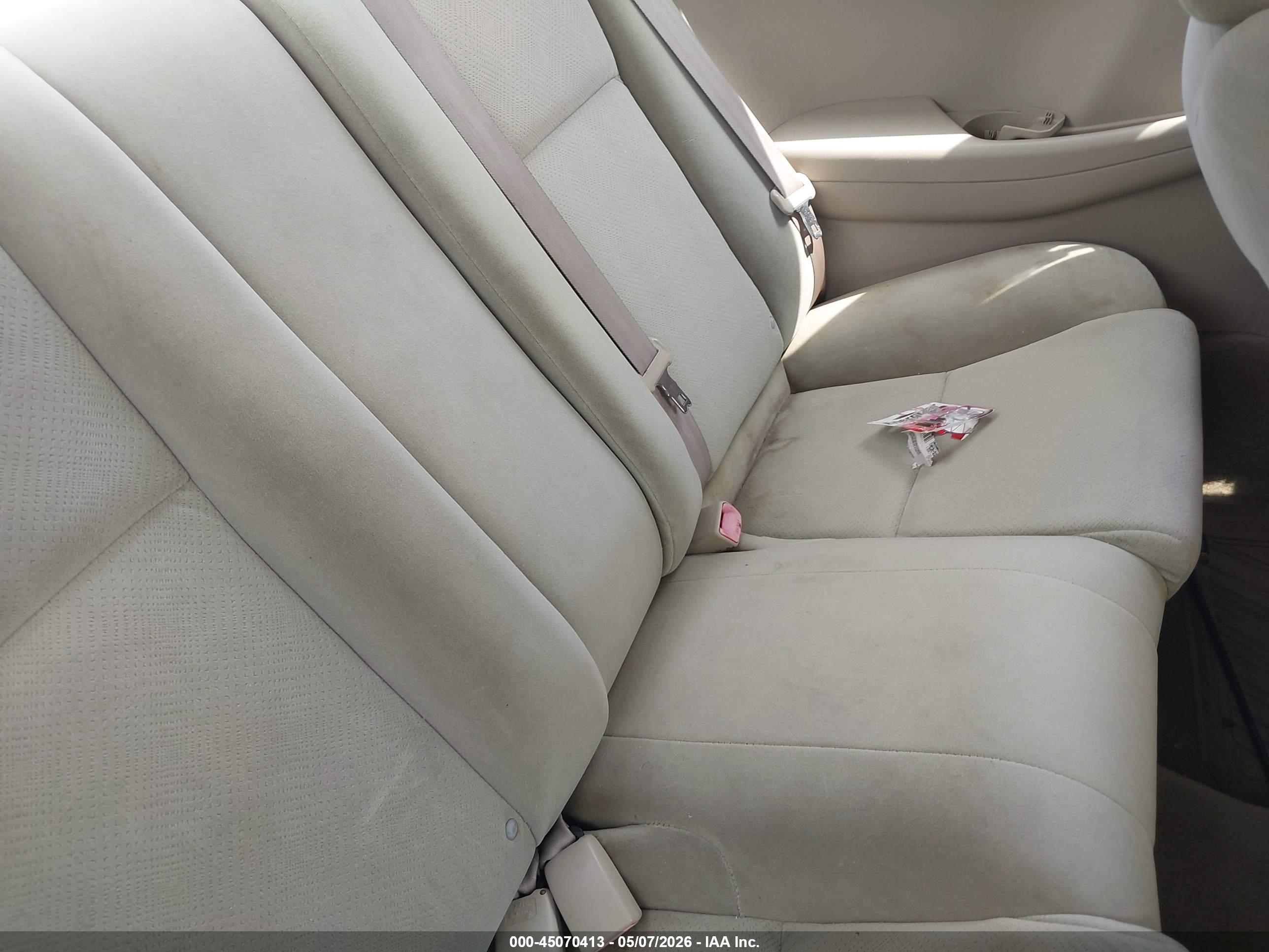 TOYOTA CAMRY image 8