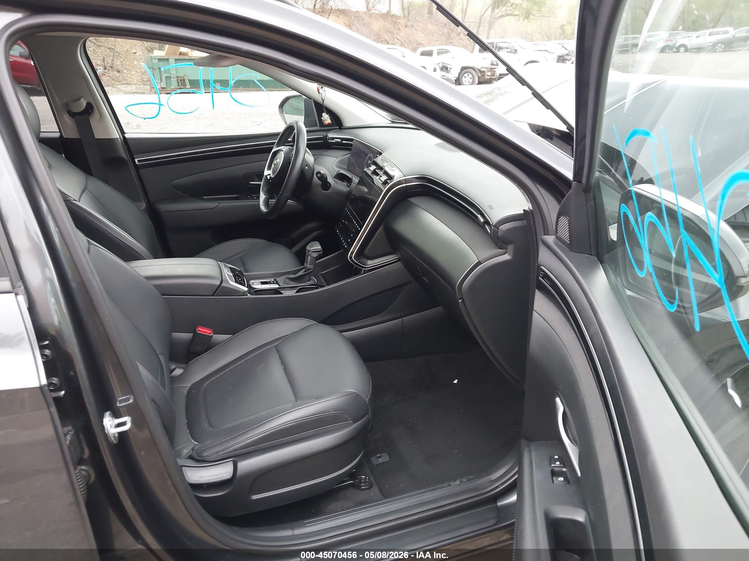 HYUNDAI TUCSON image 5