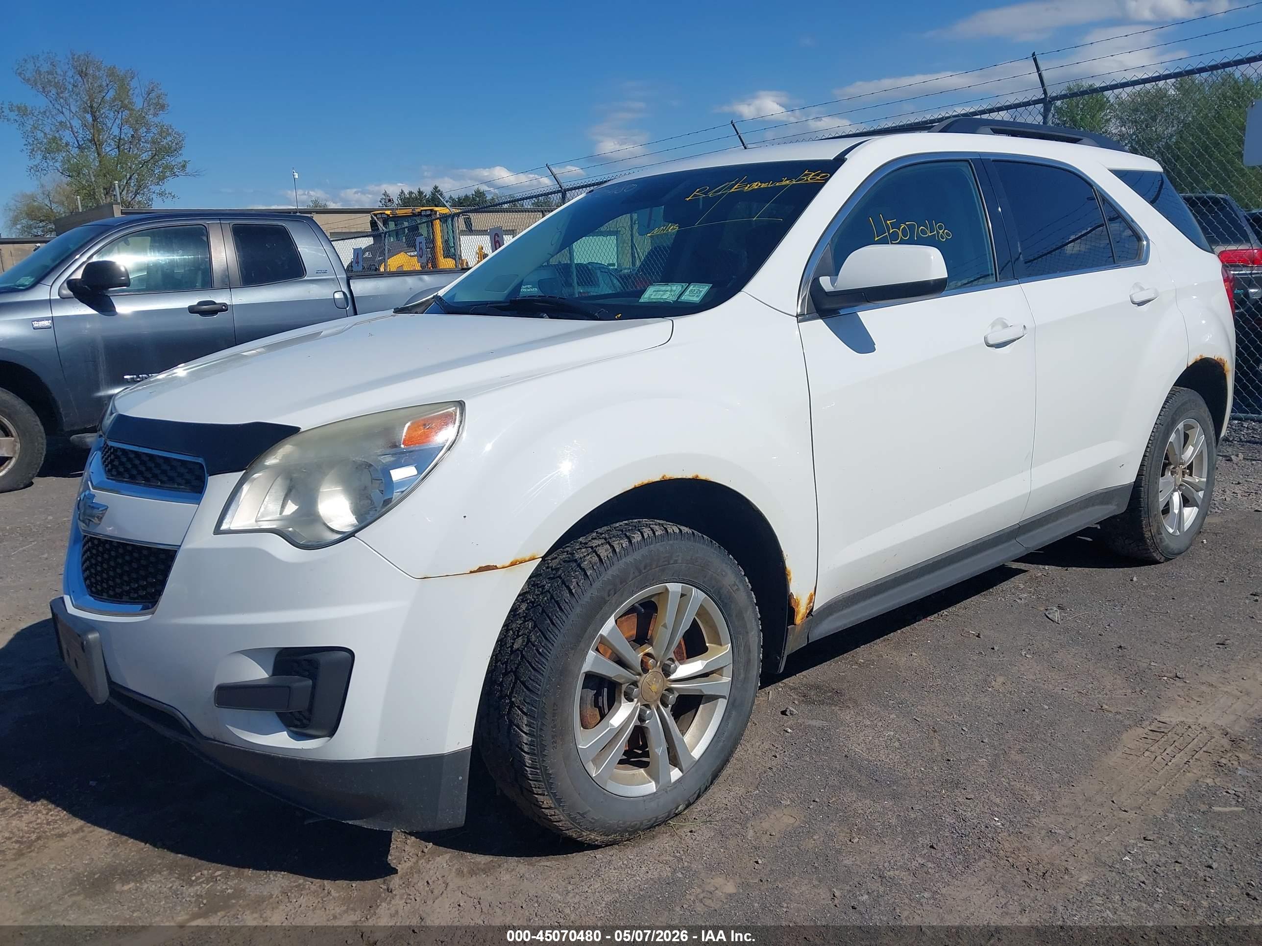 CHEVROLET EQUINOX image 2