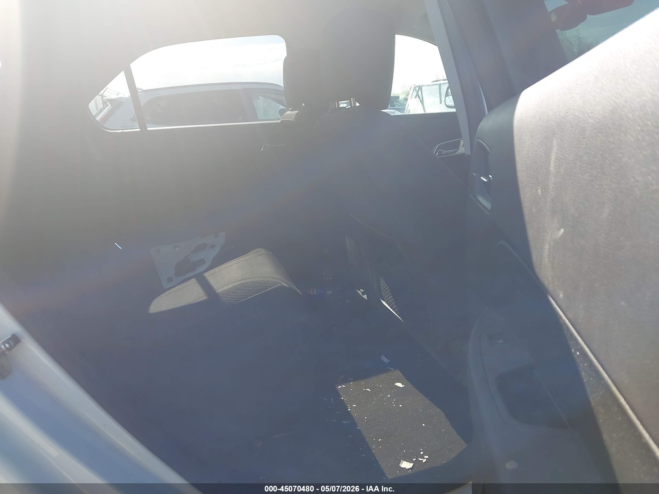 CHEVROLET EQUINOX image 8