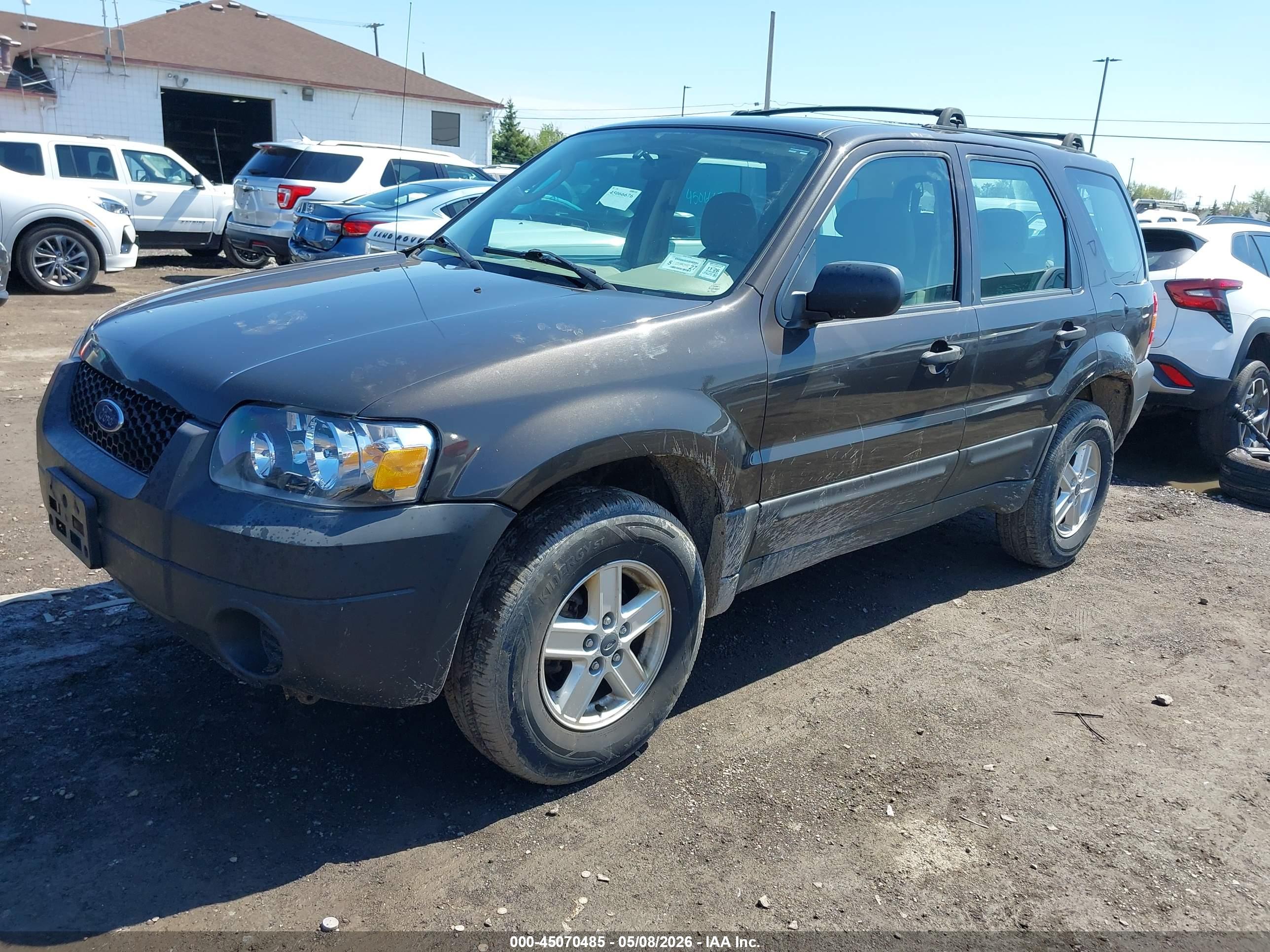 FORD ESCAPE image 2