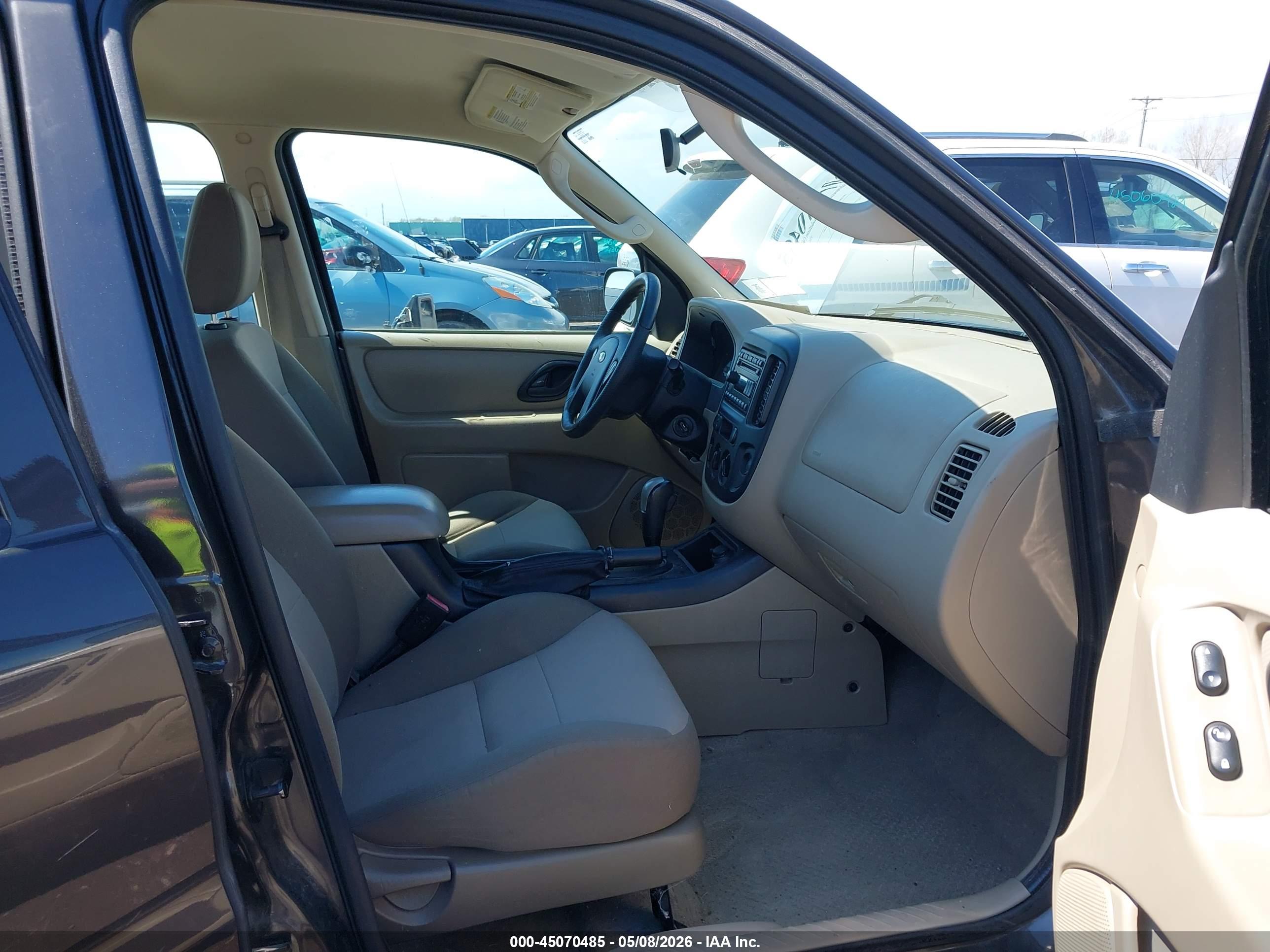 FORD ESCAPE image 5