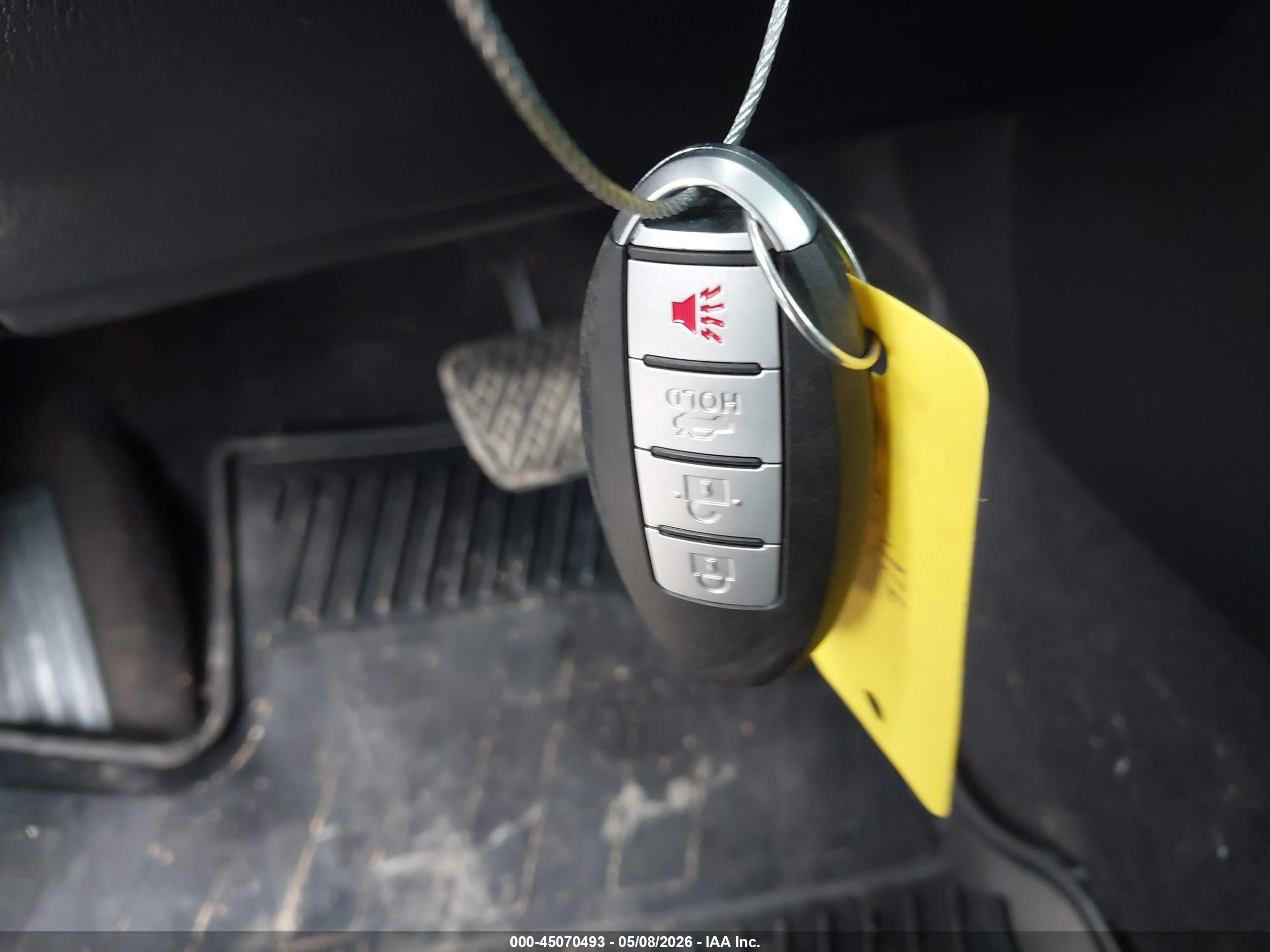 INFINITI QX56 image 11