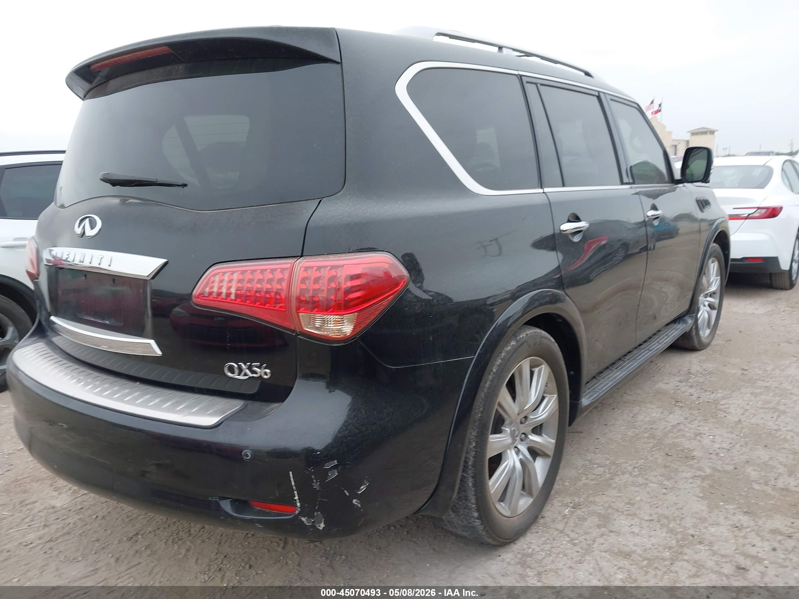 INFINITI QX56 image 4