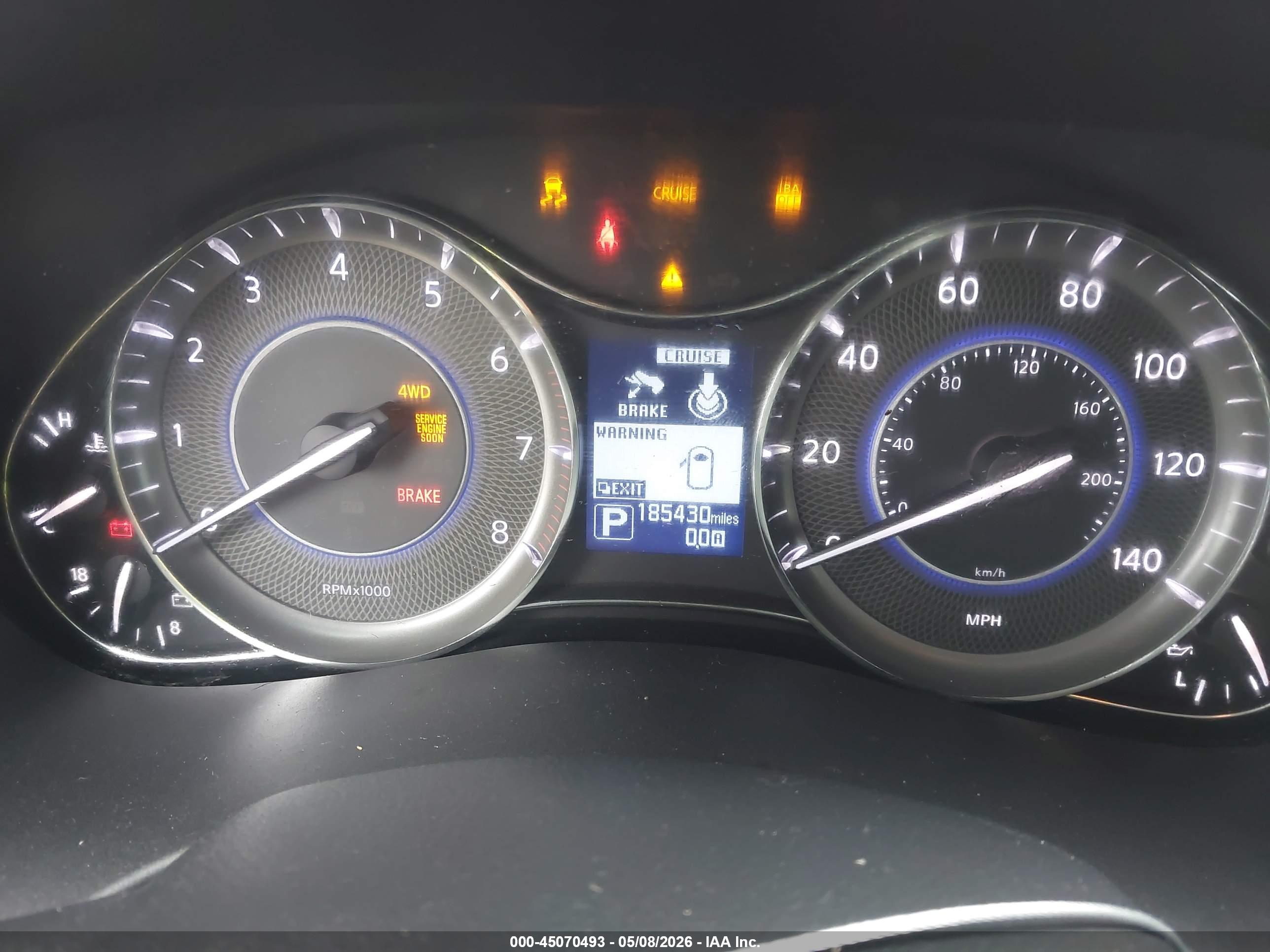INFINITI QX56 image 7