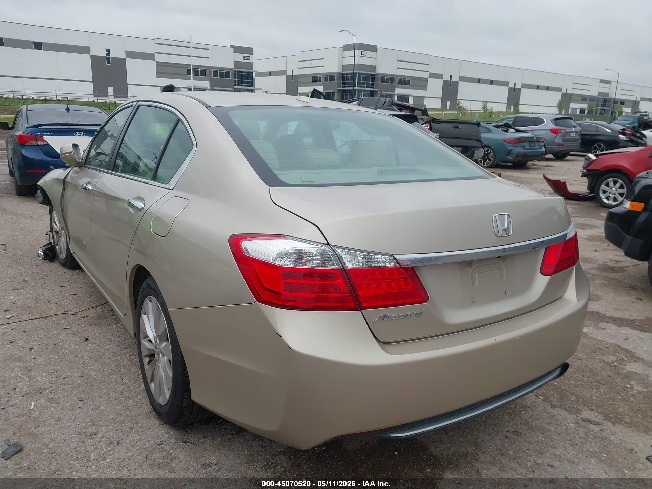 HONDA ACCORD image 3