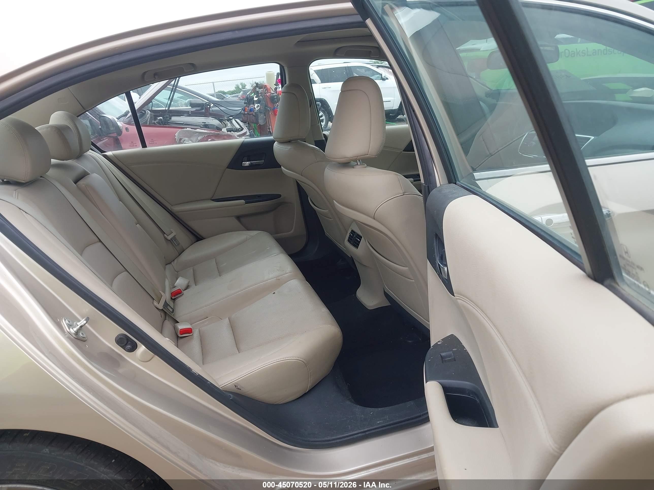 HONDA ACCORD image 8