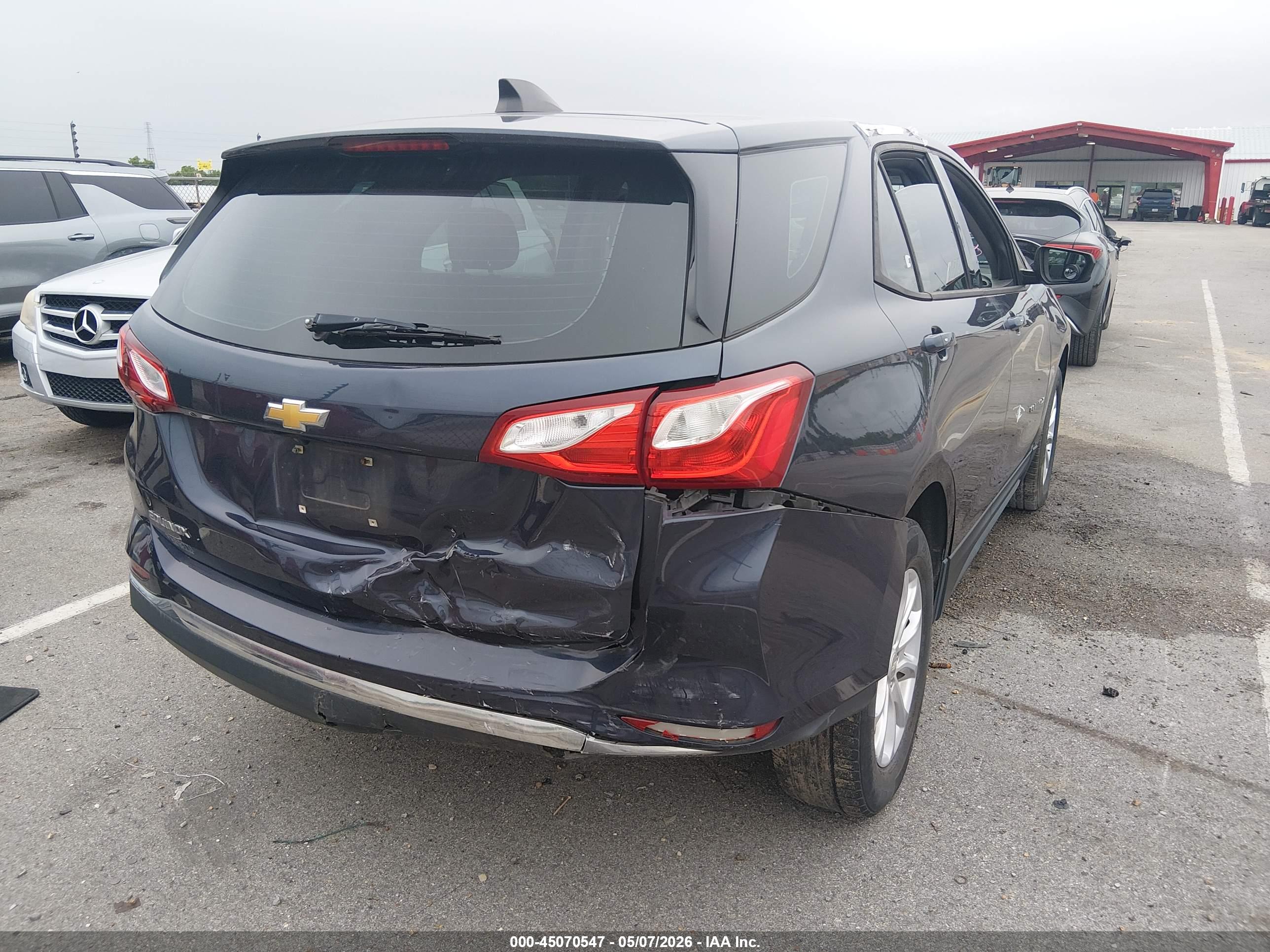 CHEVROLET EQUINOX image 4
