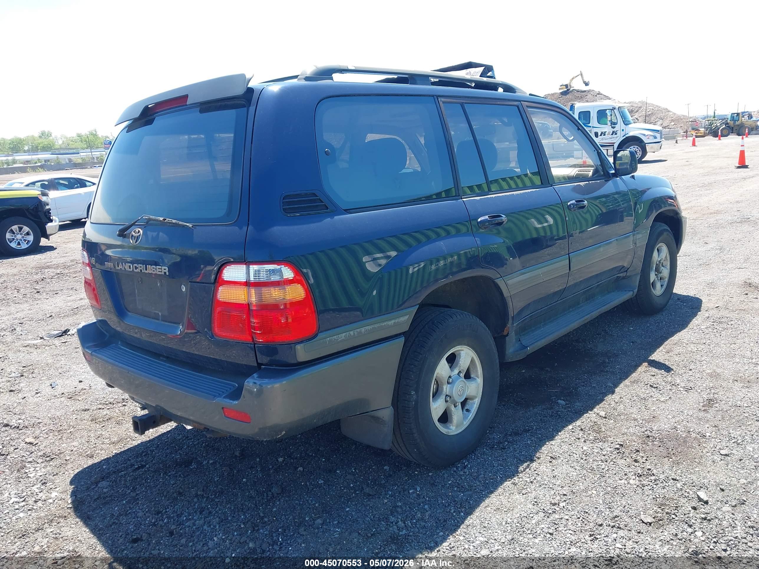 TOYOTA LAND image 4