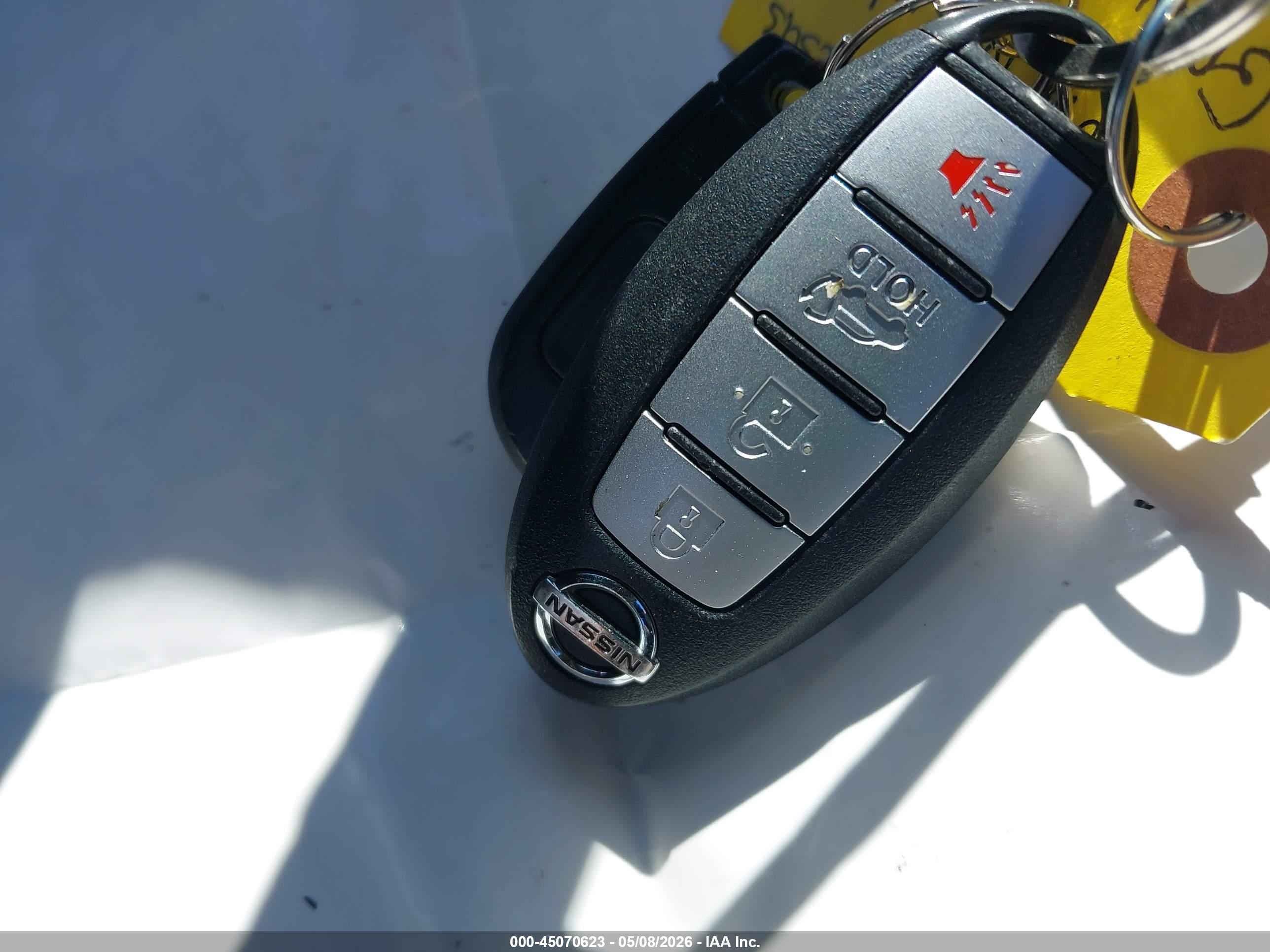 NISSAN ROGUE image 11