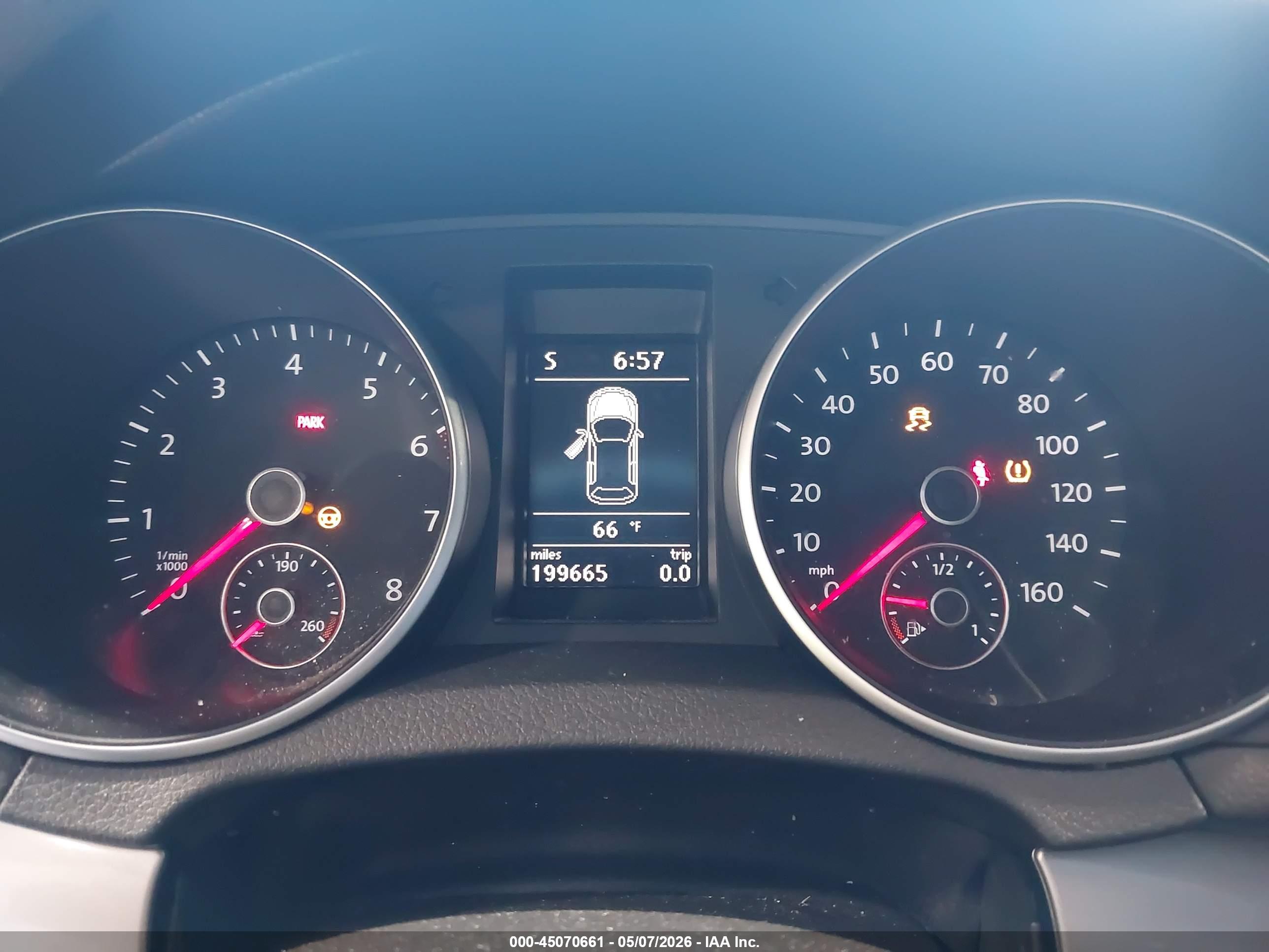 VOLKSWAGEN GOLF image 7