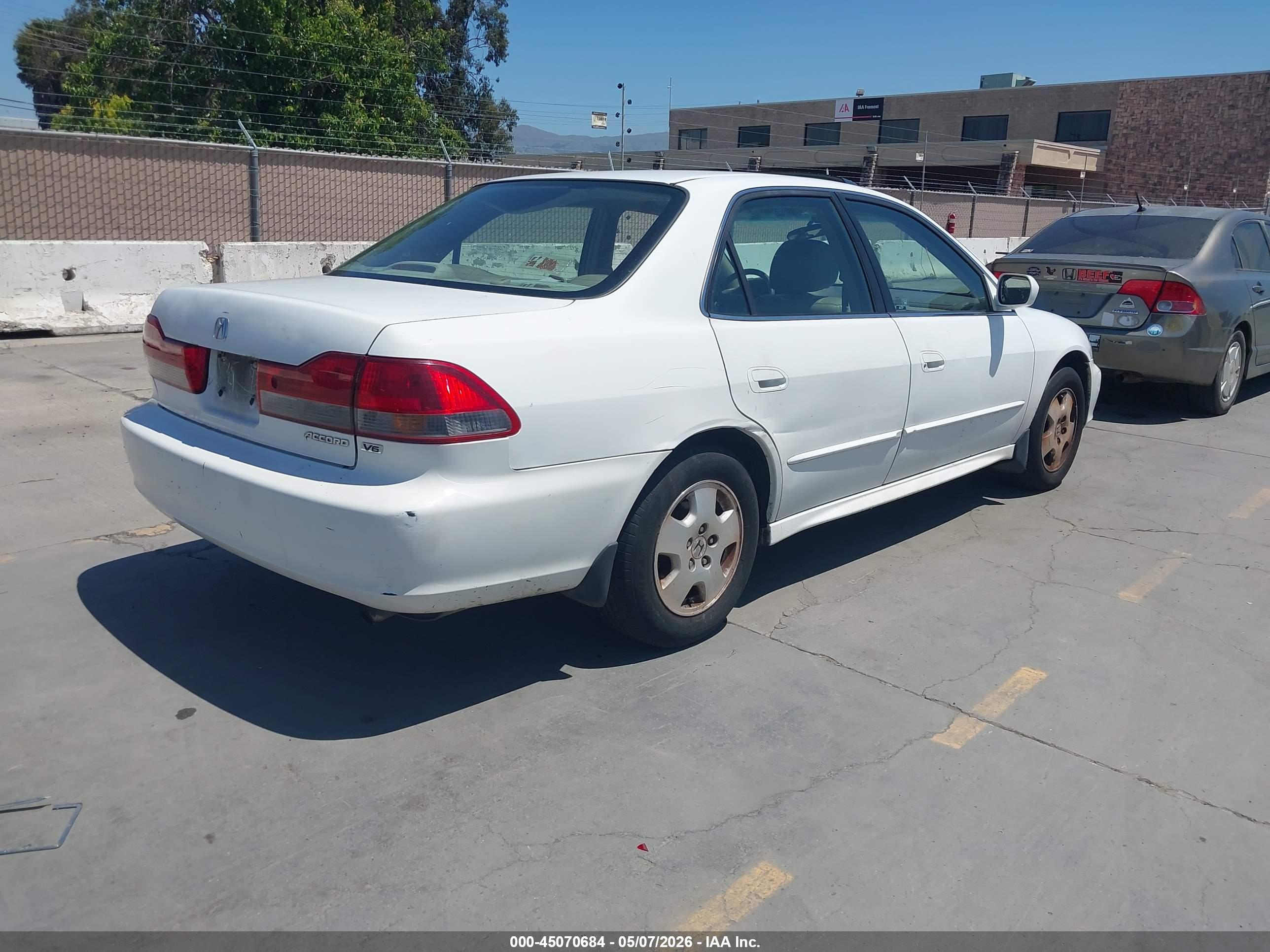 HONDA ACCORD image 4