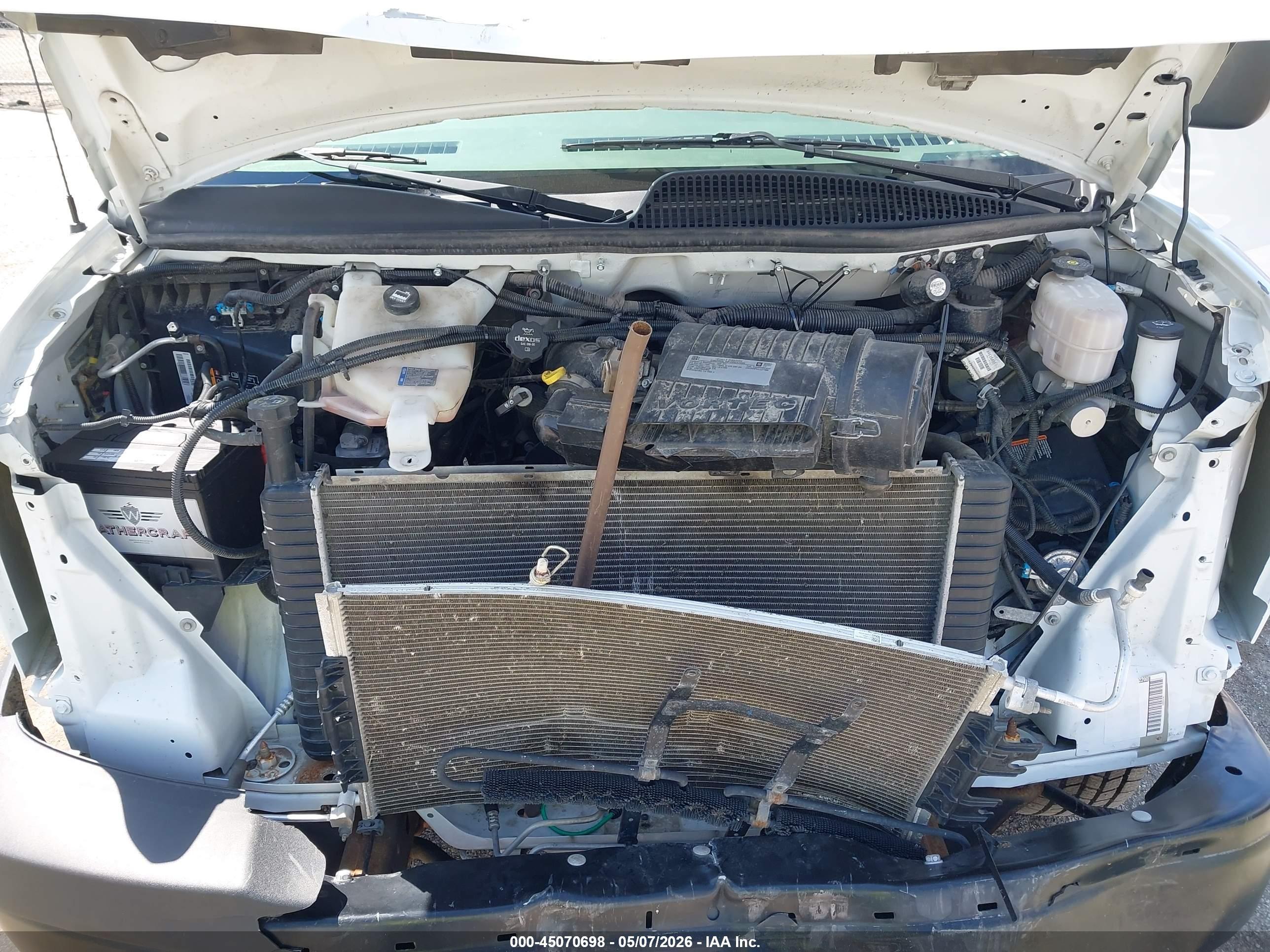 CHEVROLET EXPRESS image 10