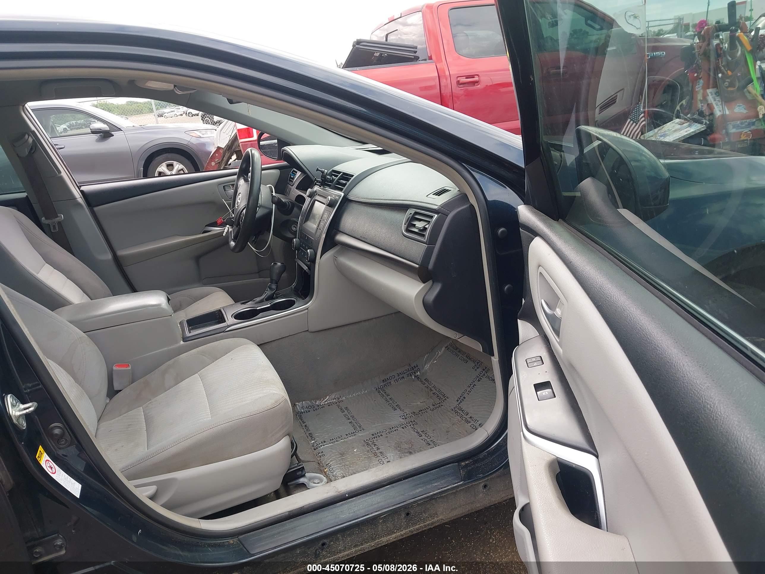TOYOTA CAMRY image 5