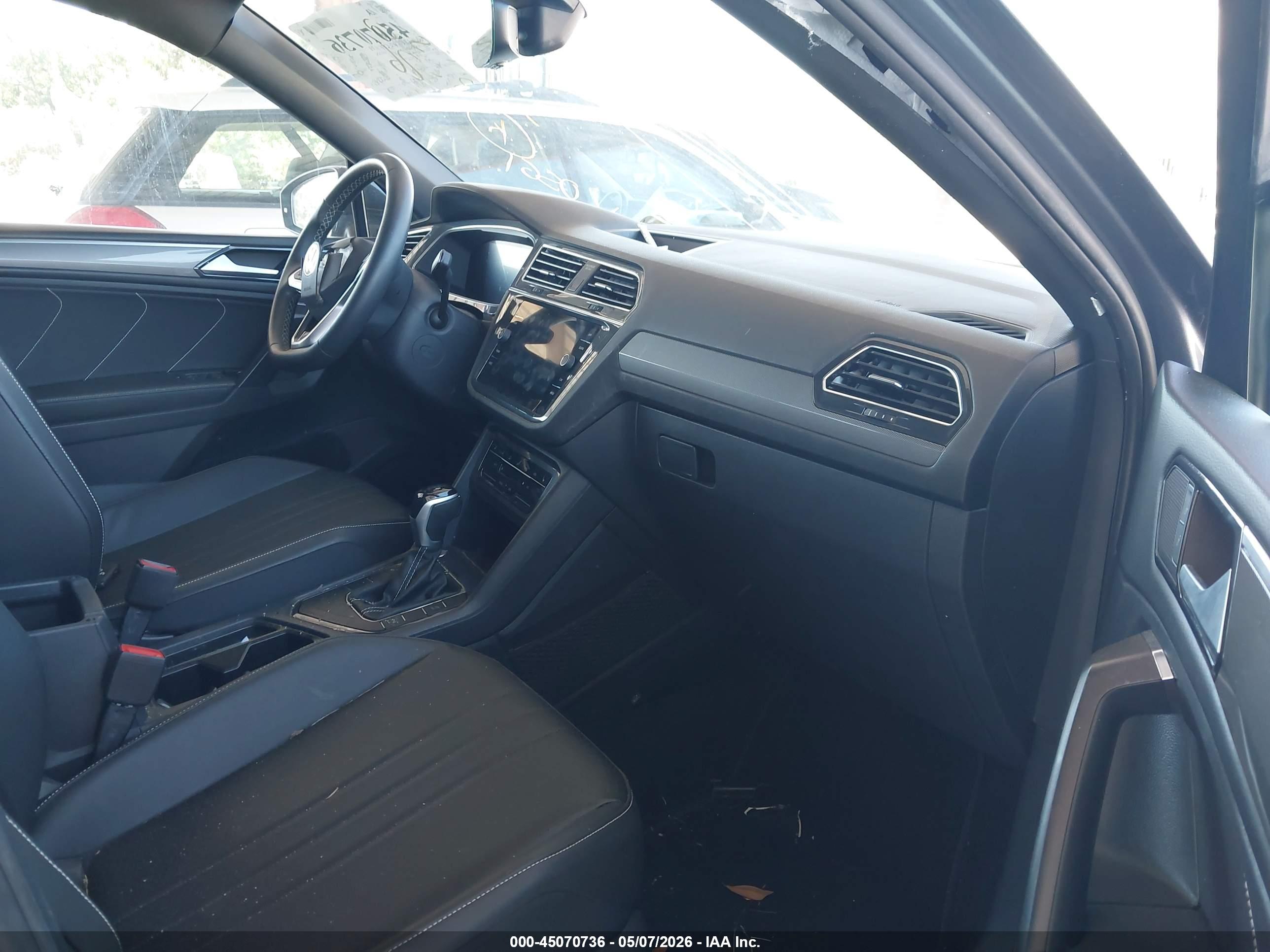 VOLKSWAGEN TIGUAN image 5