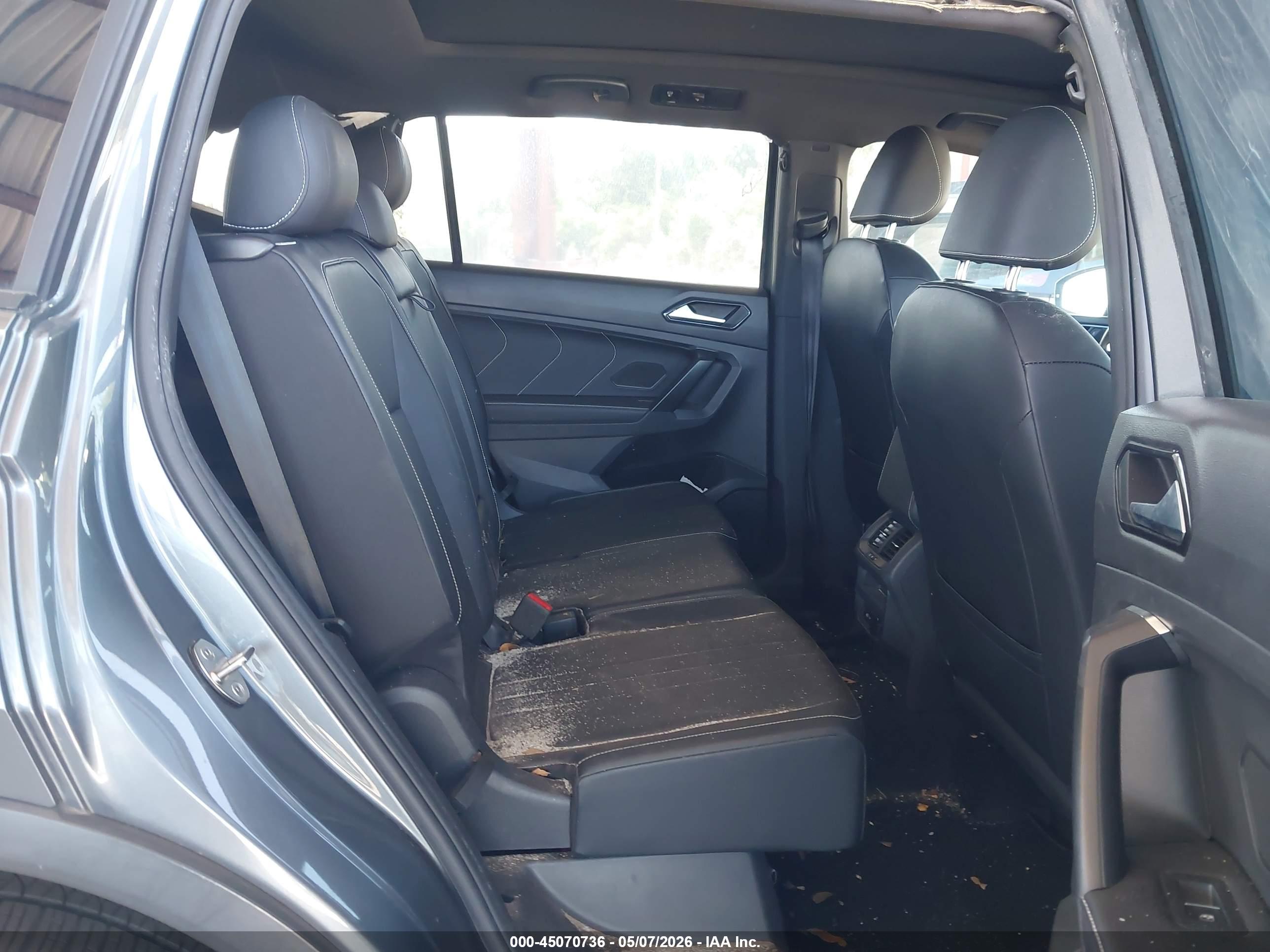 VOLKSWAGEN TIGUAN image 8