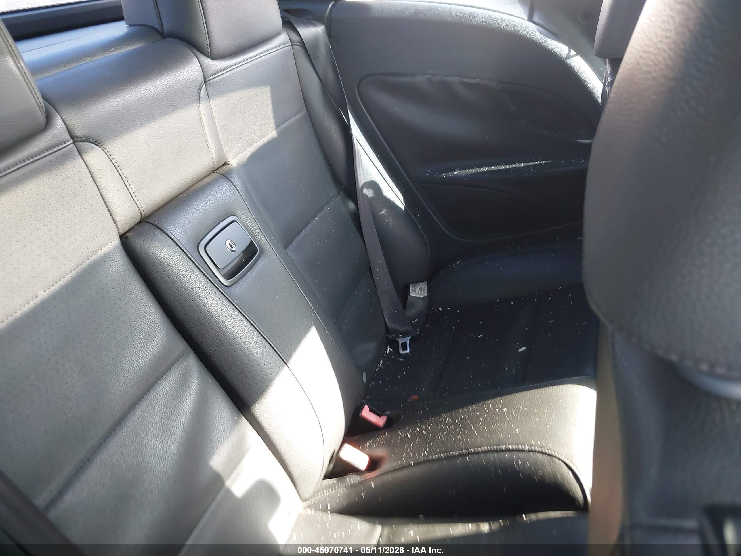 VOLKSWAGEN EOS image 8