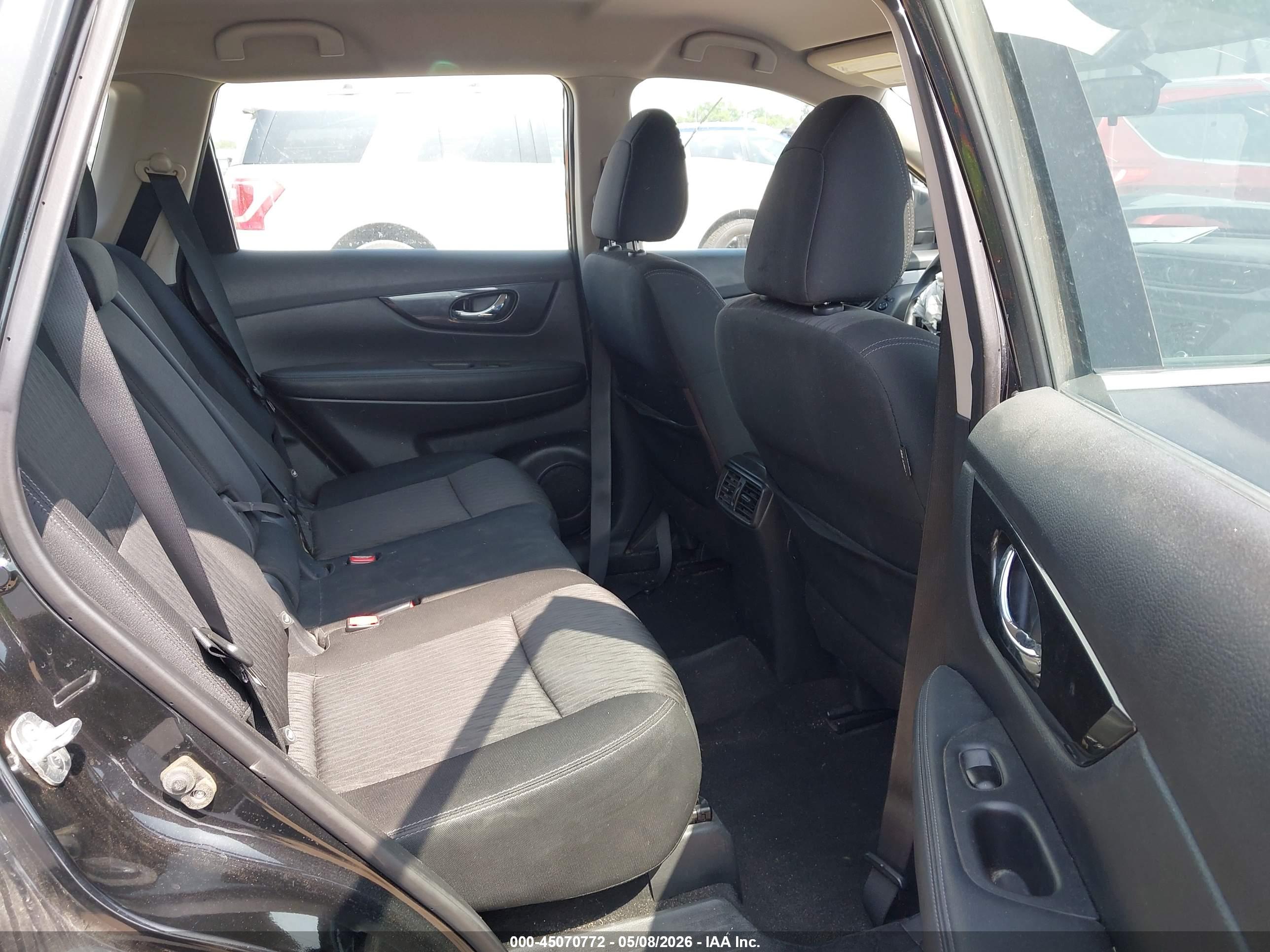 NISSAN ROGUE image 8