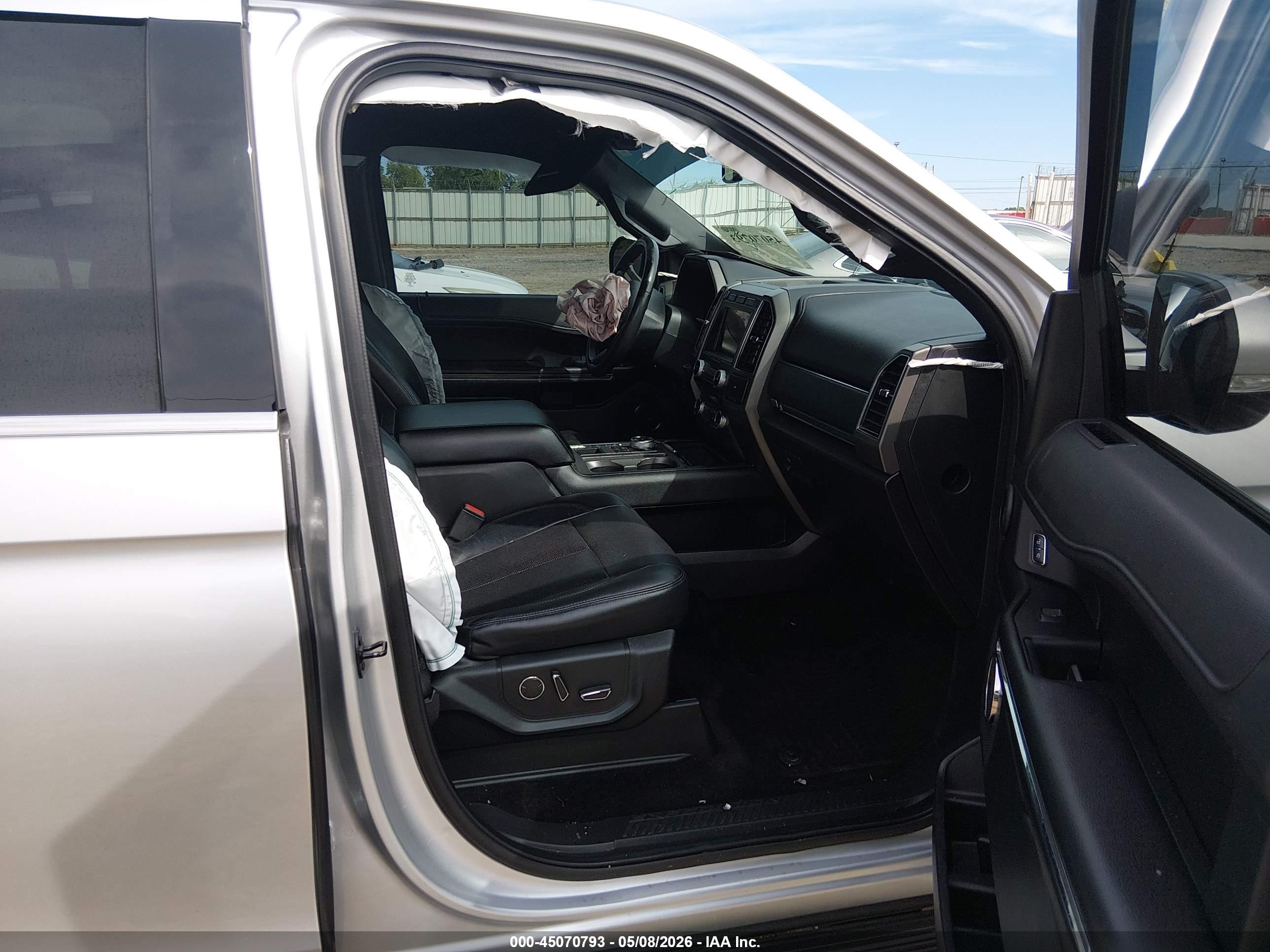FORD EXPEDITION image 5