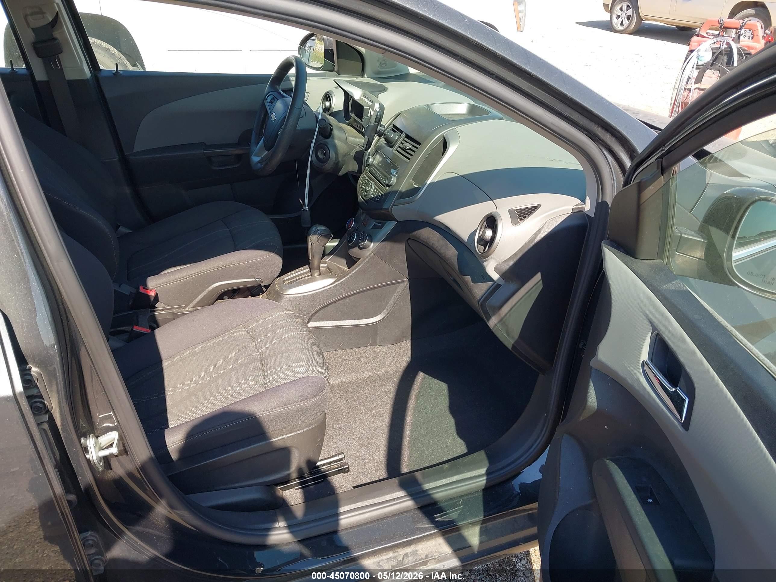 CHEVROLET SONIC image 5