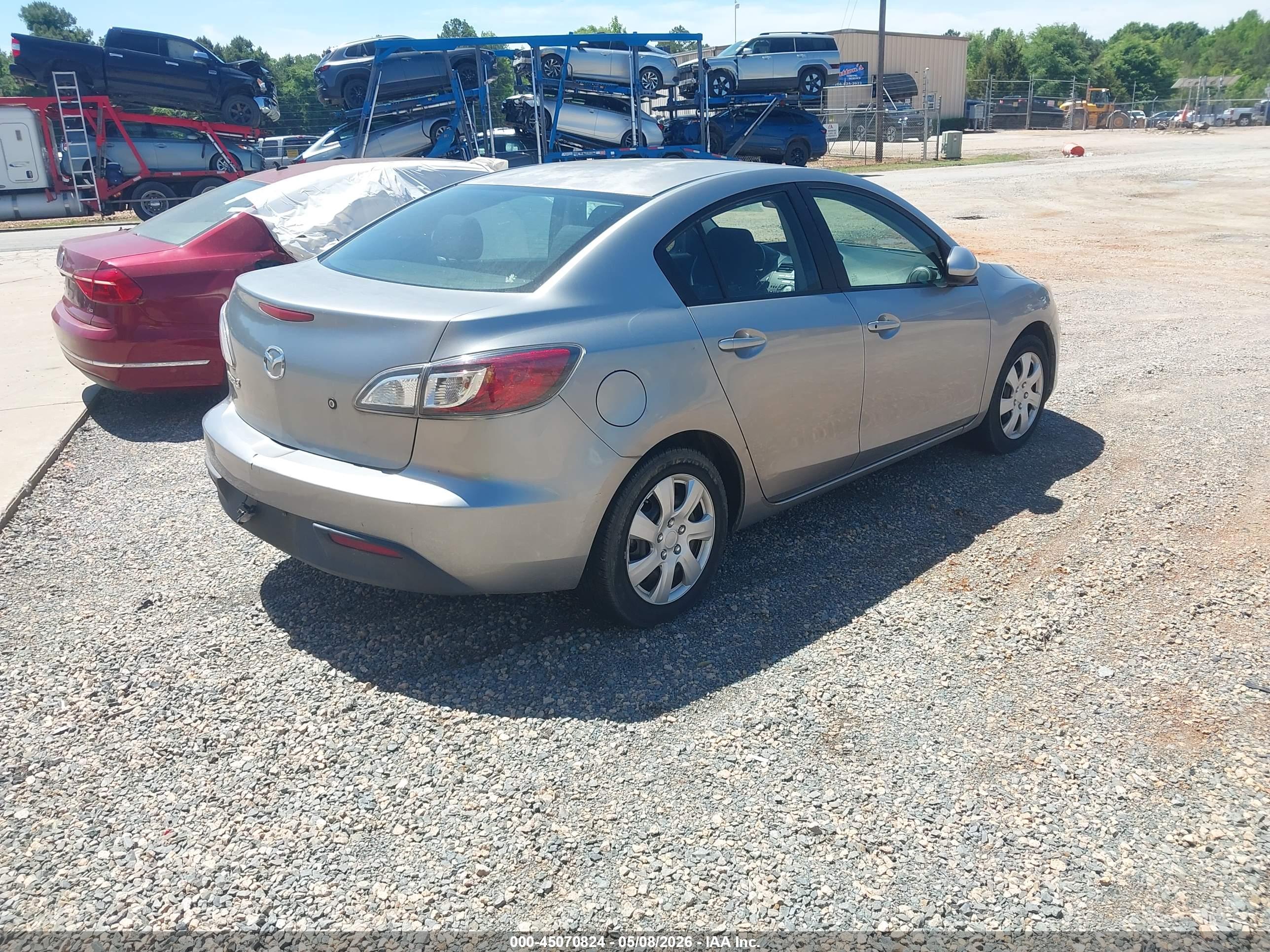 MAZDA MAZDA3 image 4