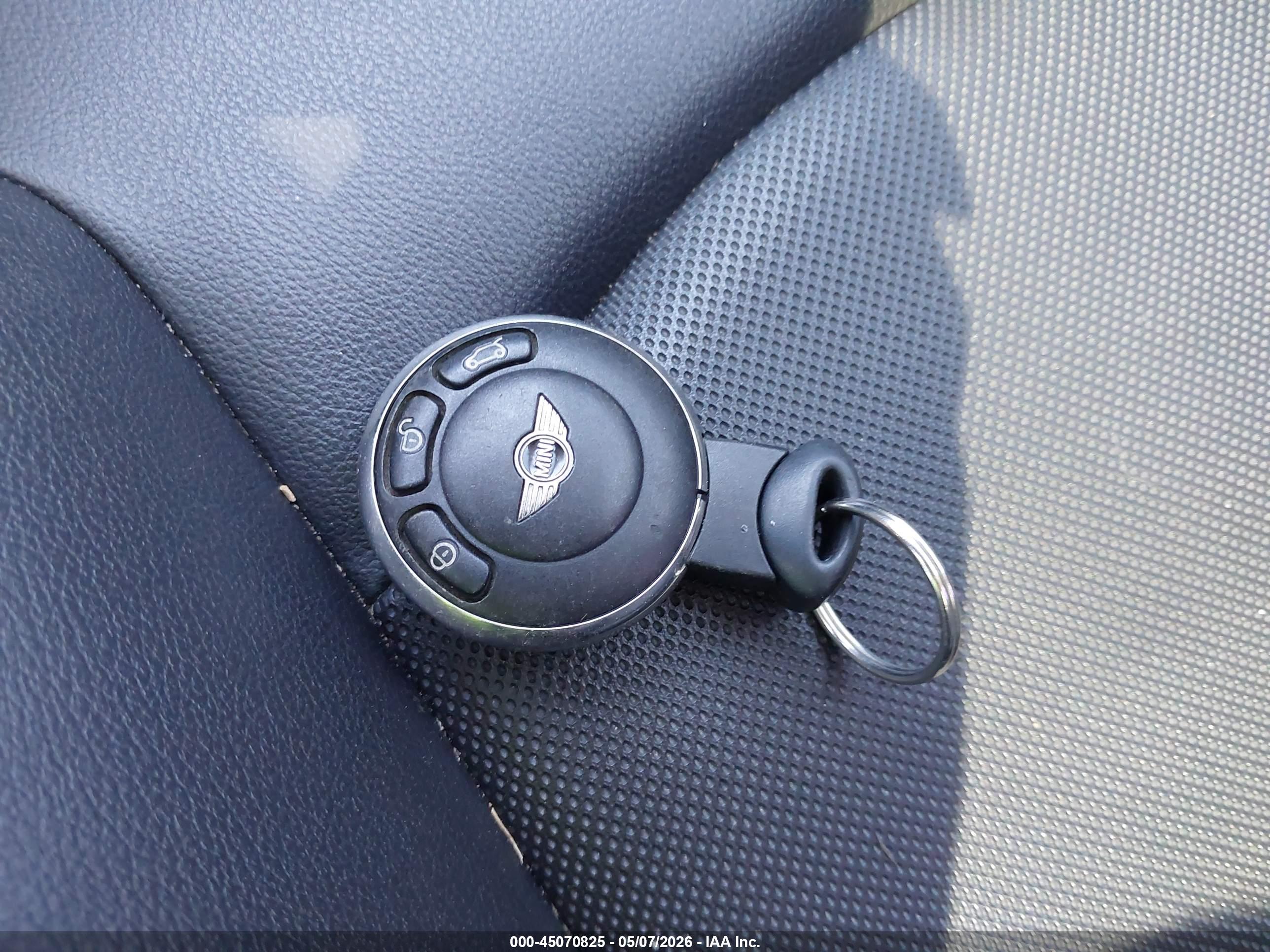 MINI COUNTRYMAN image 11