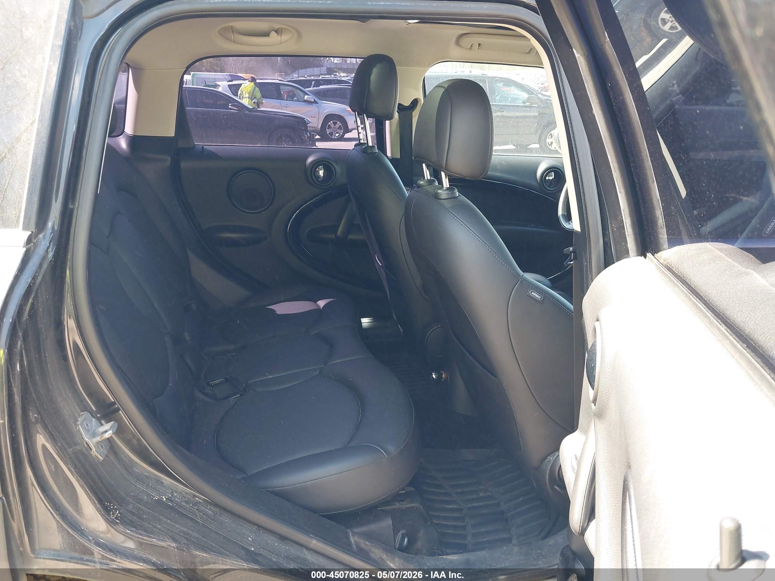 MINI COUNTRYMAN image 8