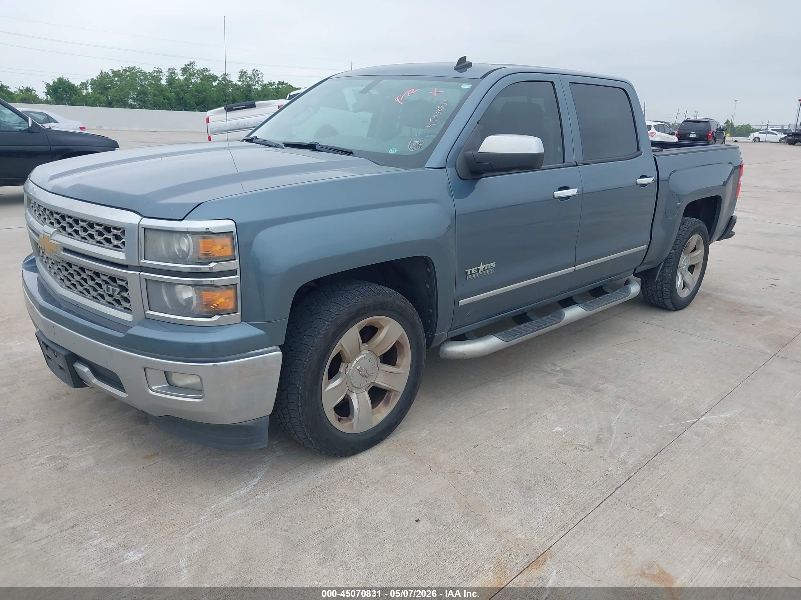 CHEVROLET SILVERADO image 2