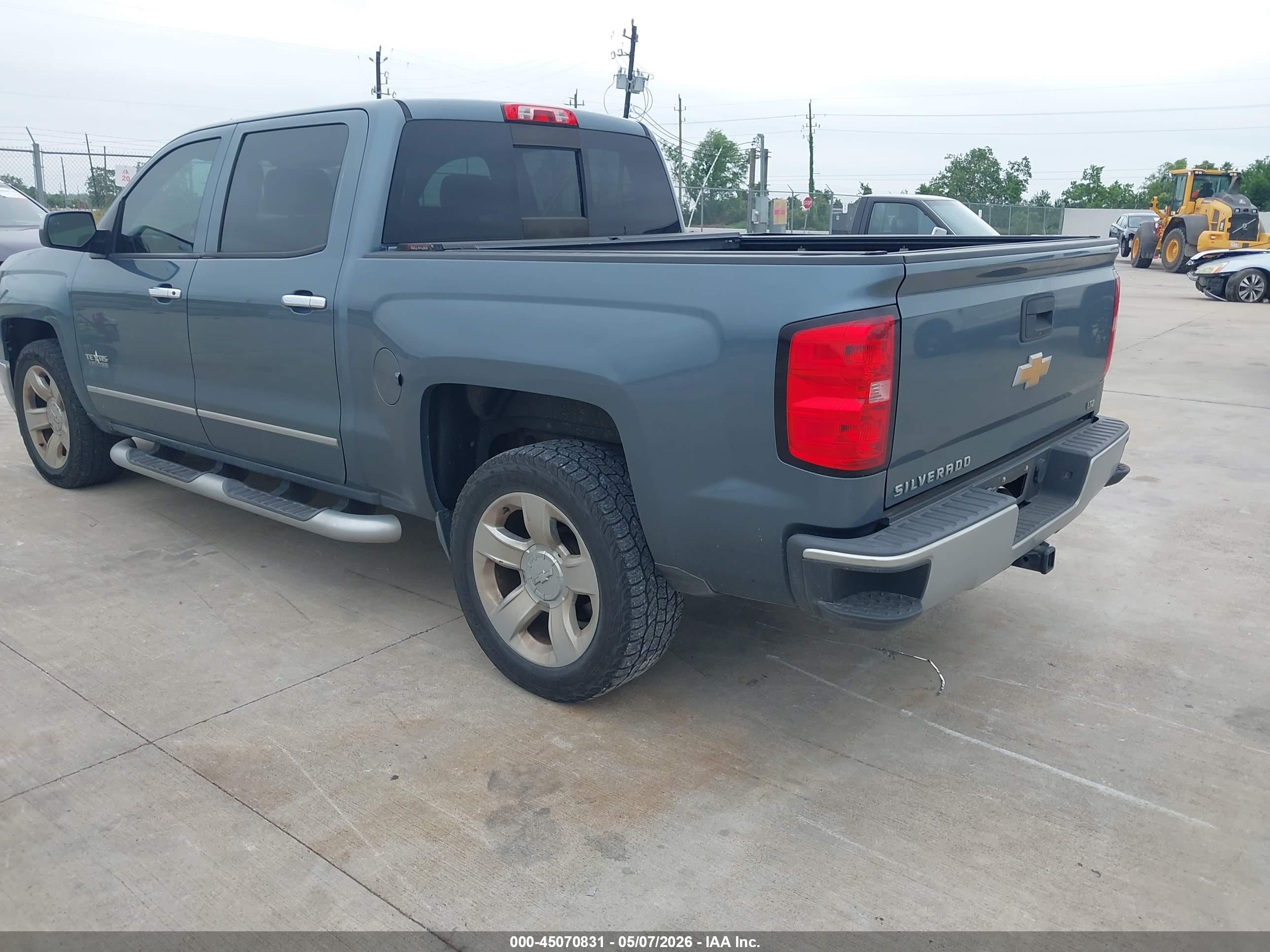 CHEVROLET SILVERADO image 3