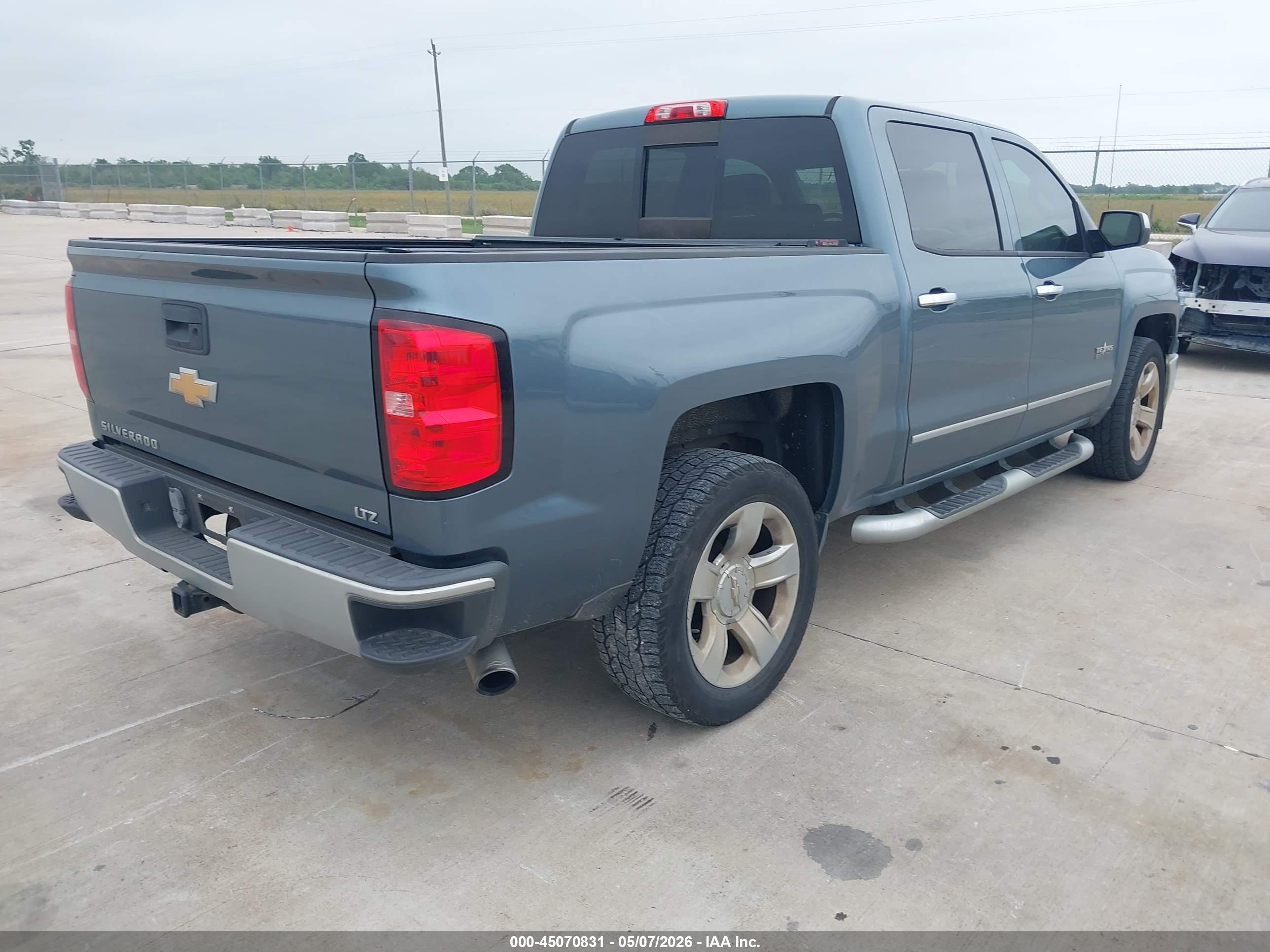 CHEVROLET SILVERADO image 4