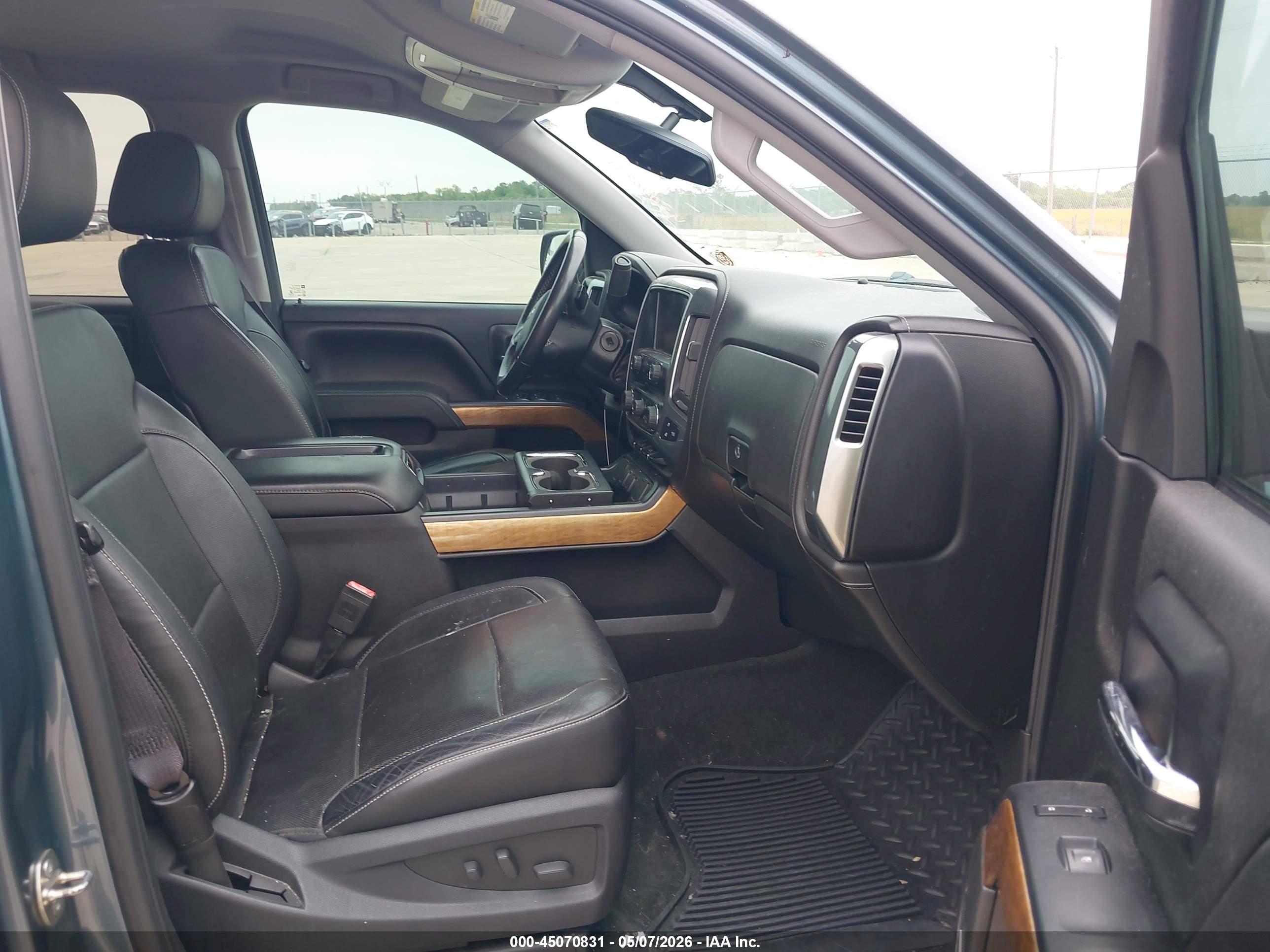 CHEVROLET SILVERADO image 5