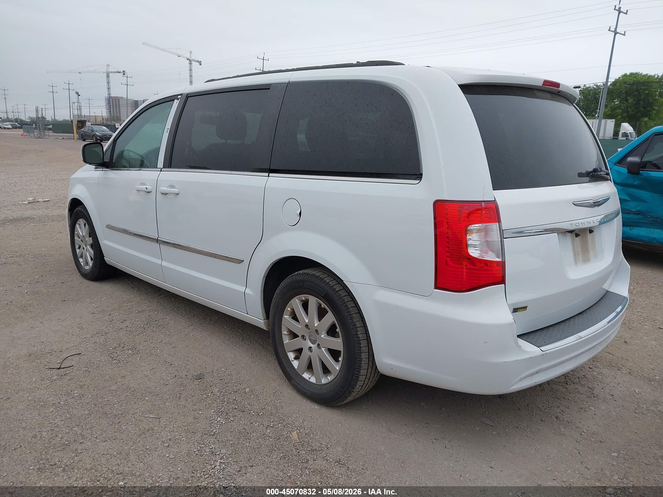 CHRYSLER TOWN image 3