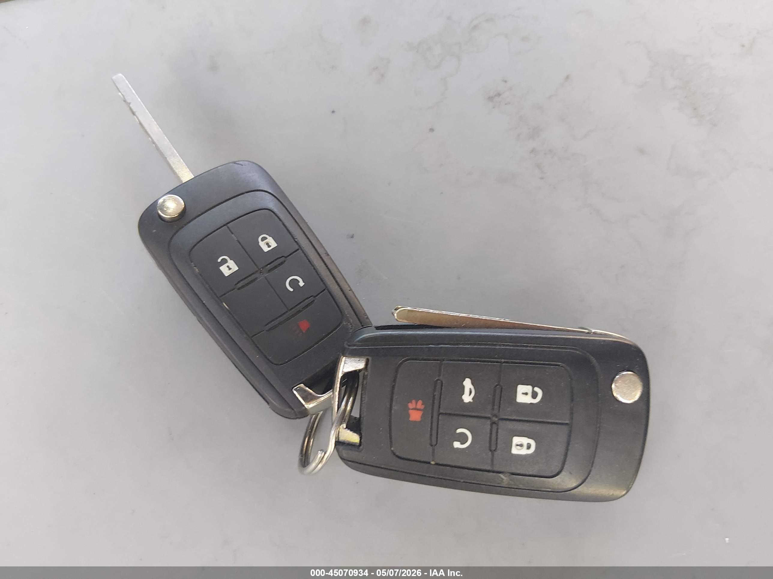 CHEVROLET EQUINOX image 11