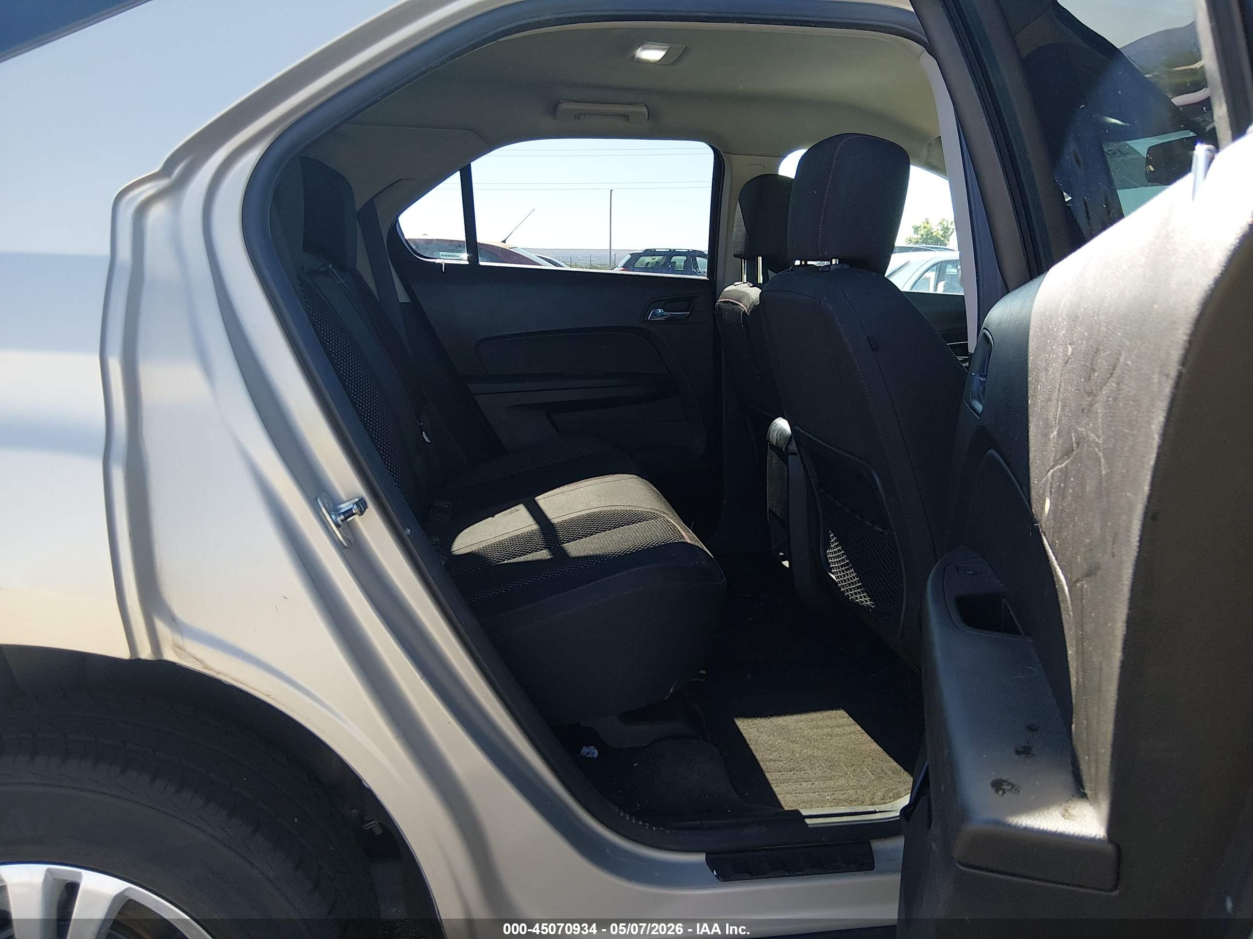 CHEVROLET EQUINOX image 8