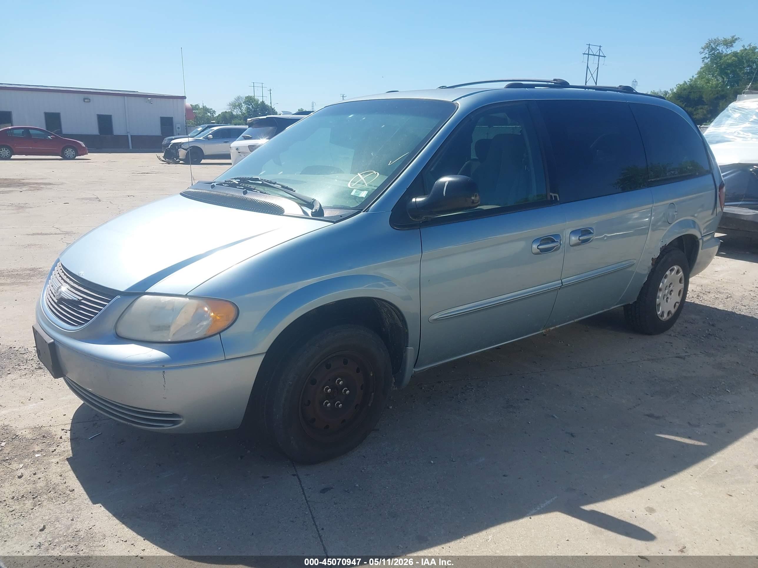 CHRYSLER TOWN image 2