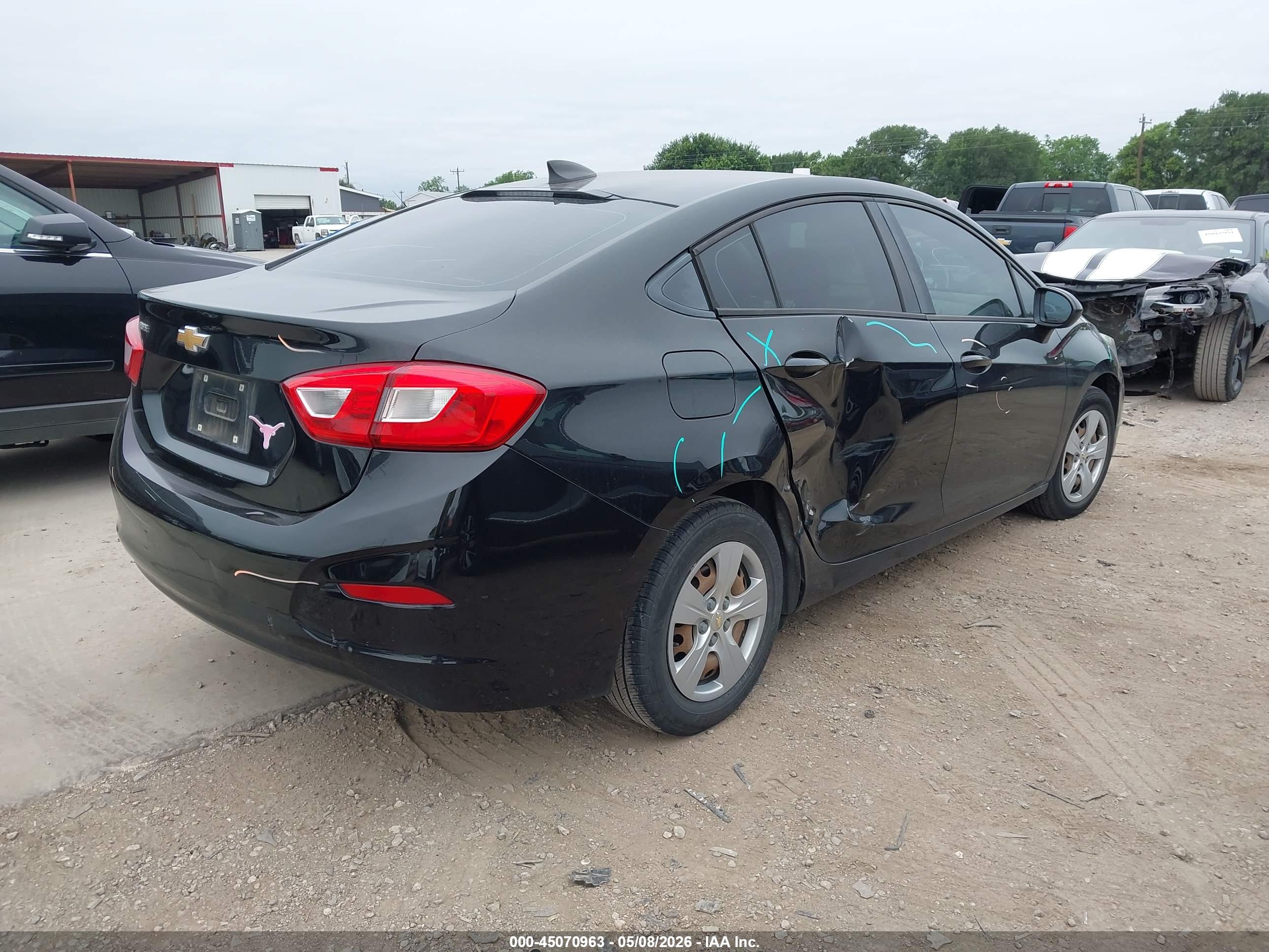 CHEVROLET CRUZE image 4