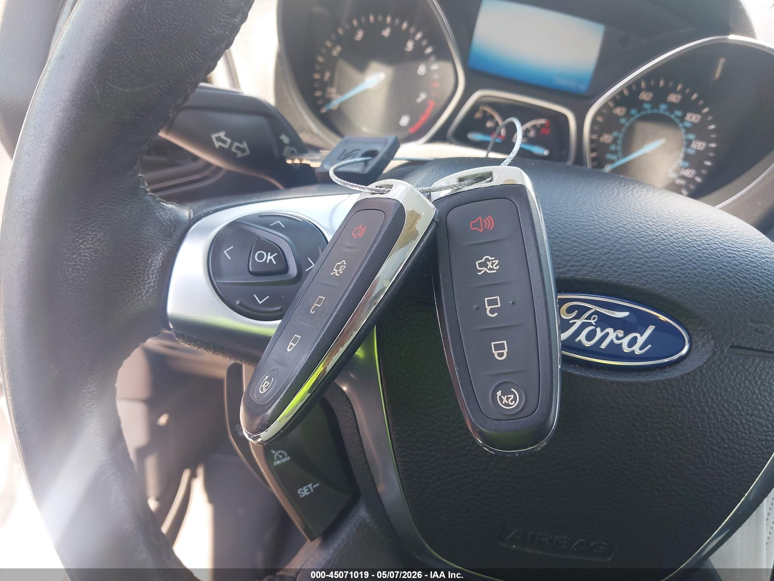 FORD ESCAPE image 11
