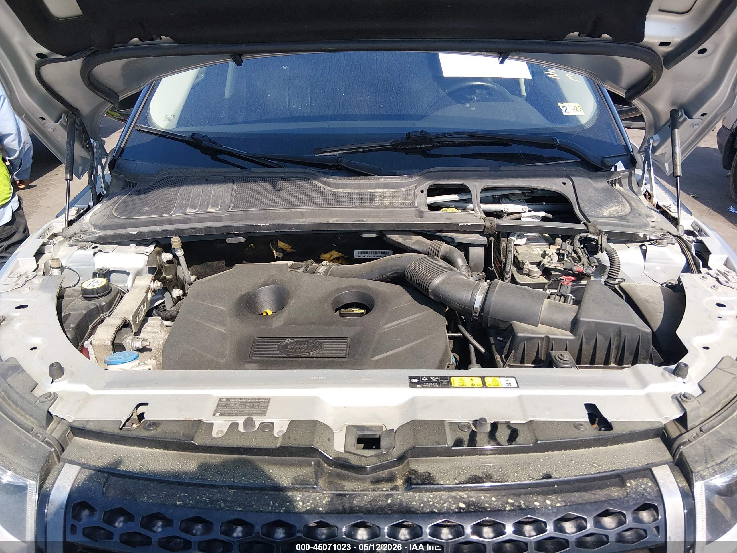 LAND ROVER image 10