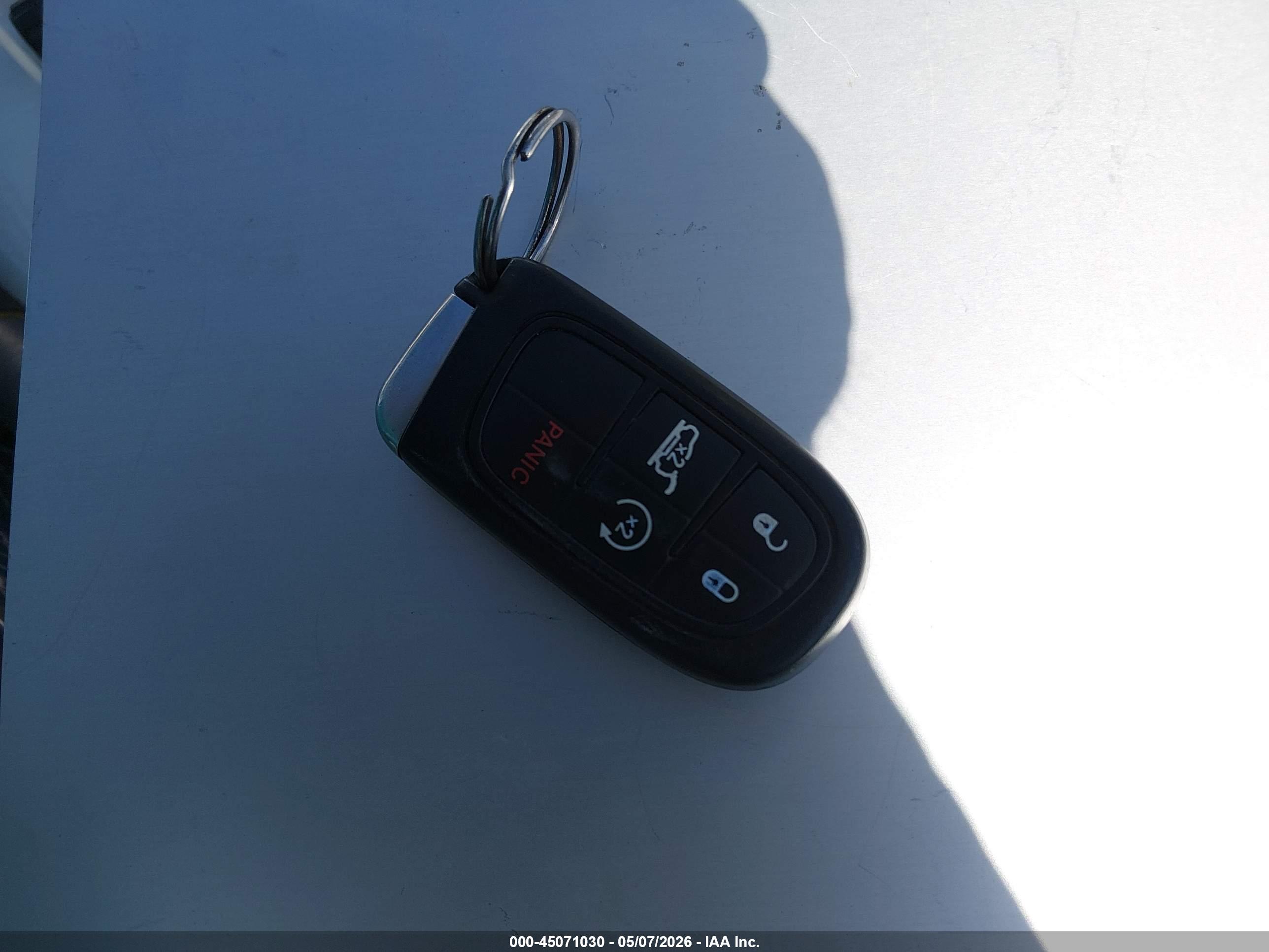 JEEP CHEROKEE image 11