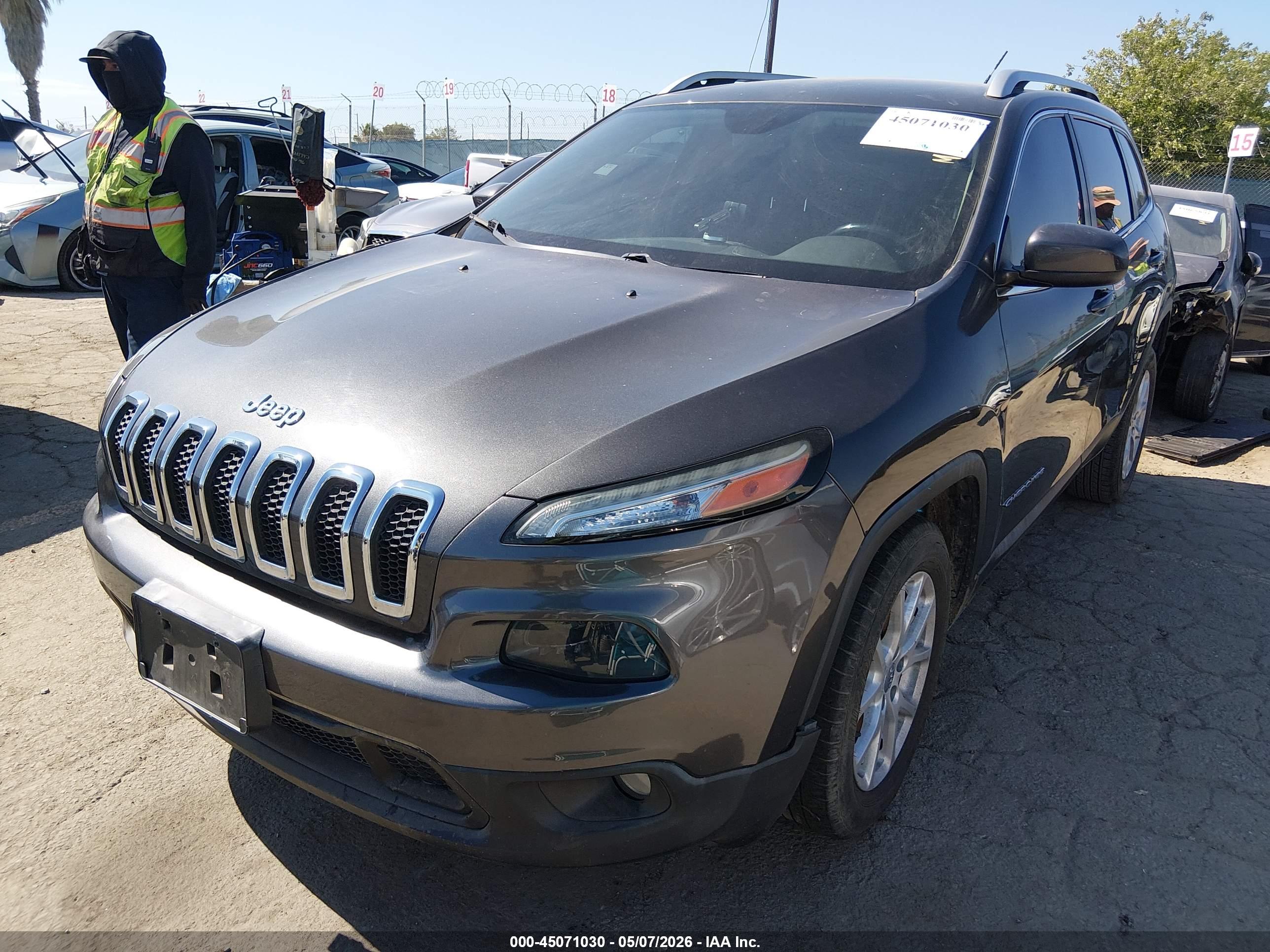 JEEP CHEROKEE image 2