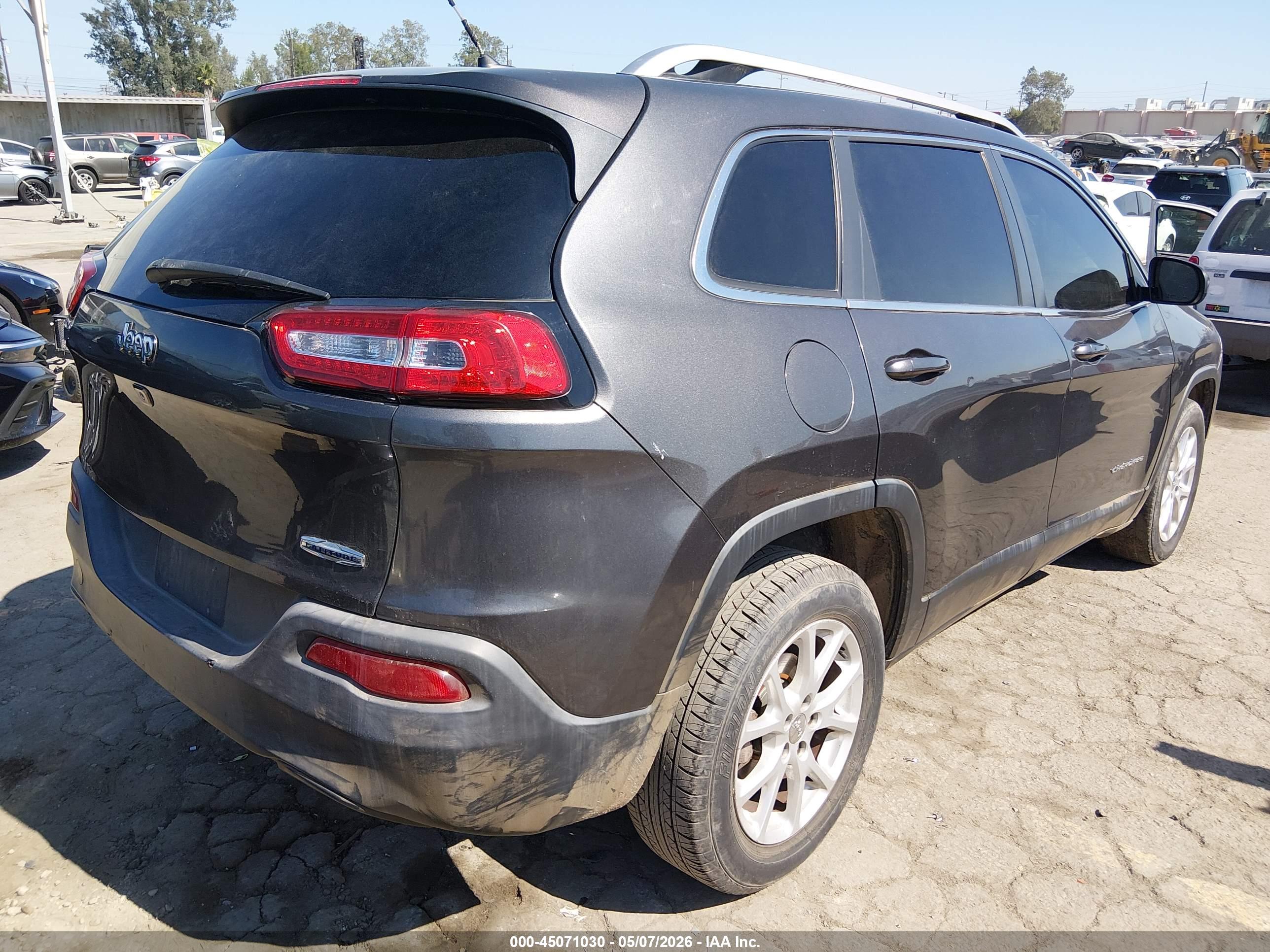 JEEP CHEROKEE image 4