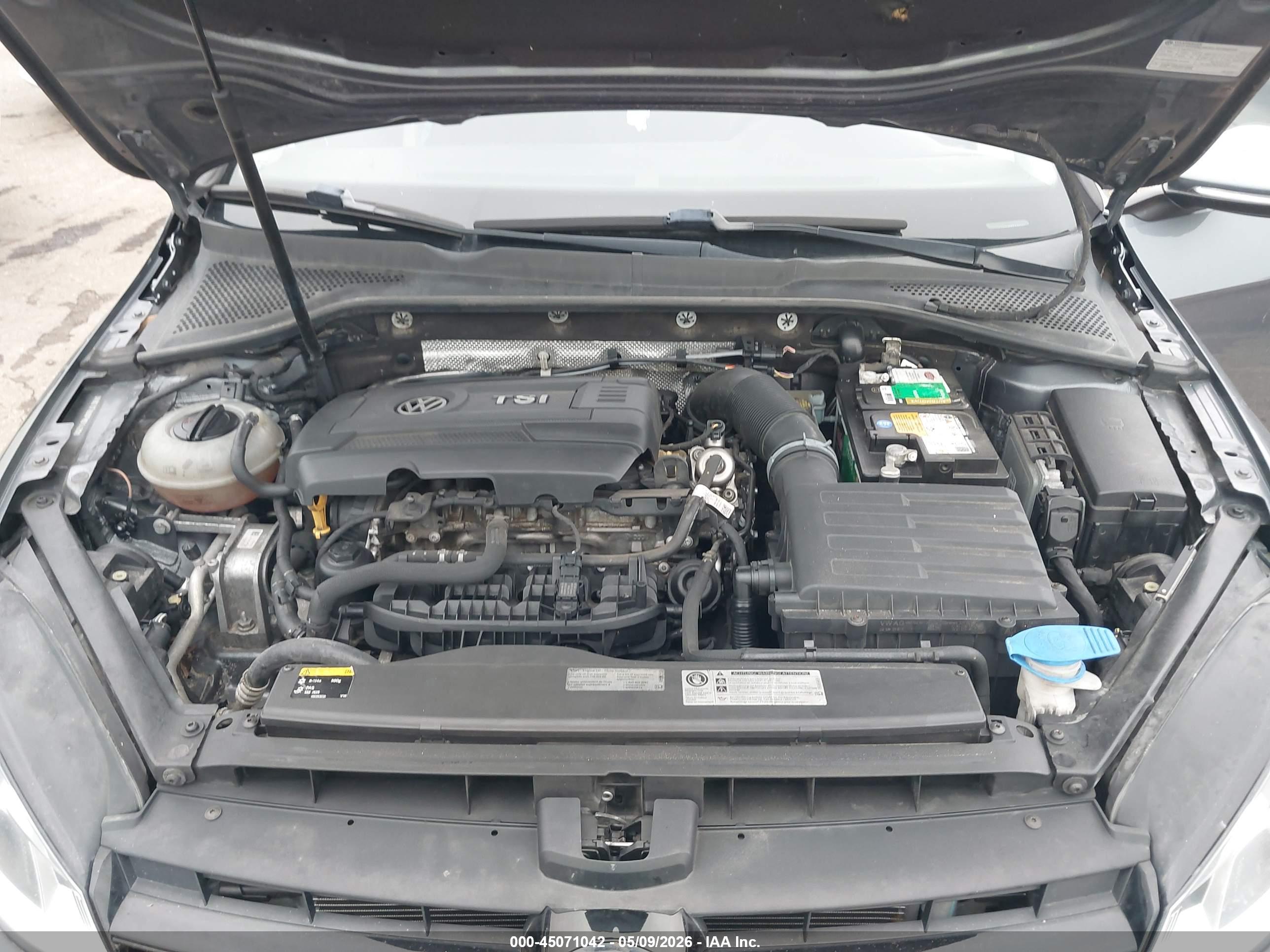 VOLKSWAGEN GOLF image 10