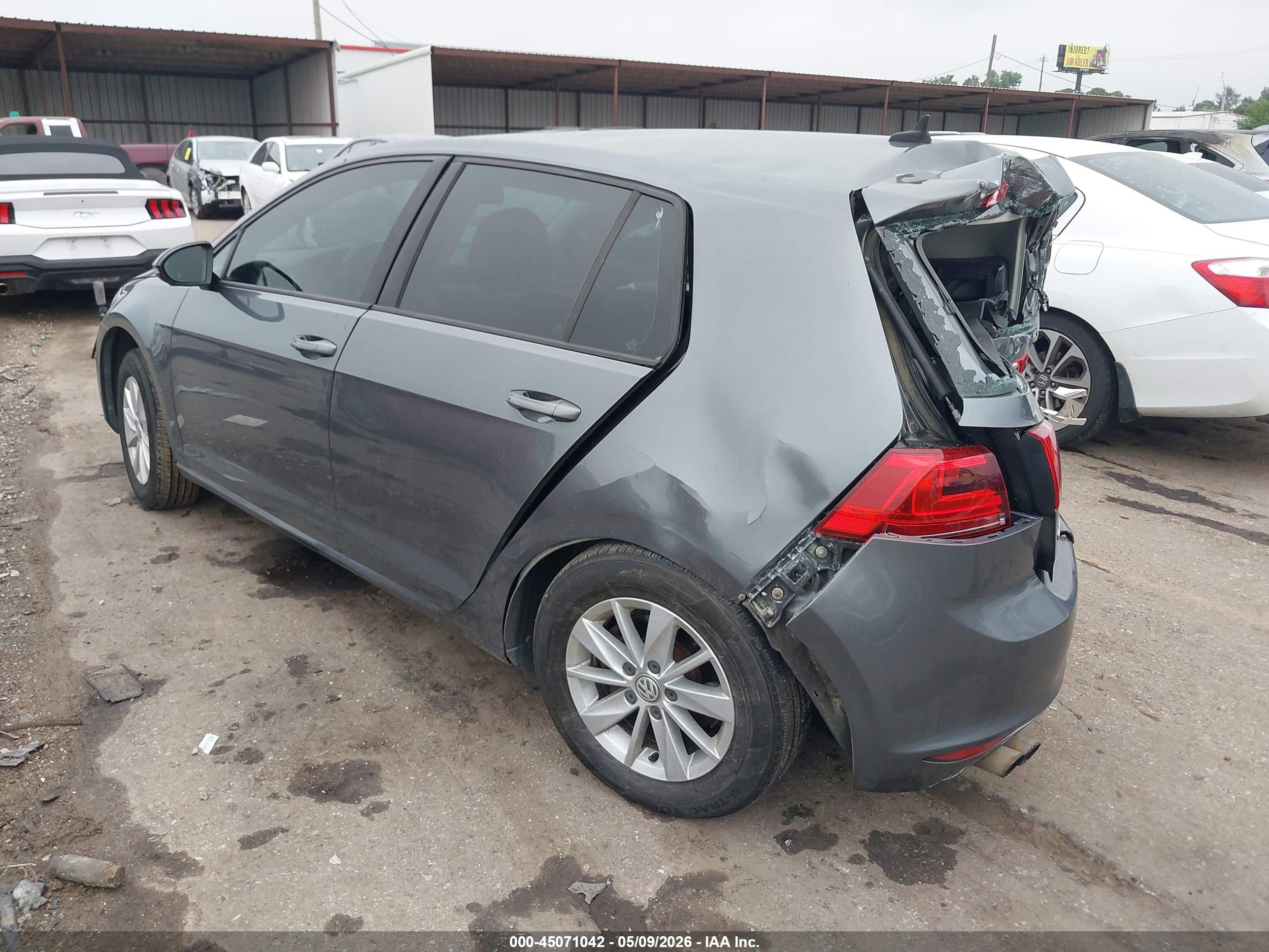 VOLKSWAGEN GOLF image 3
