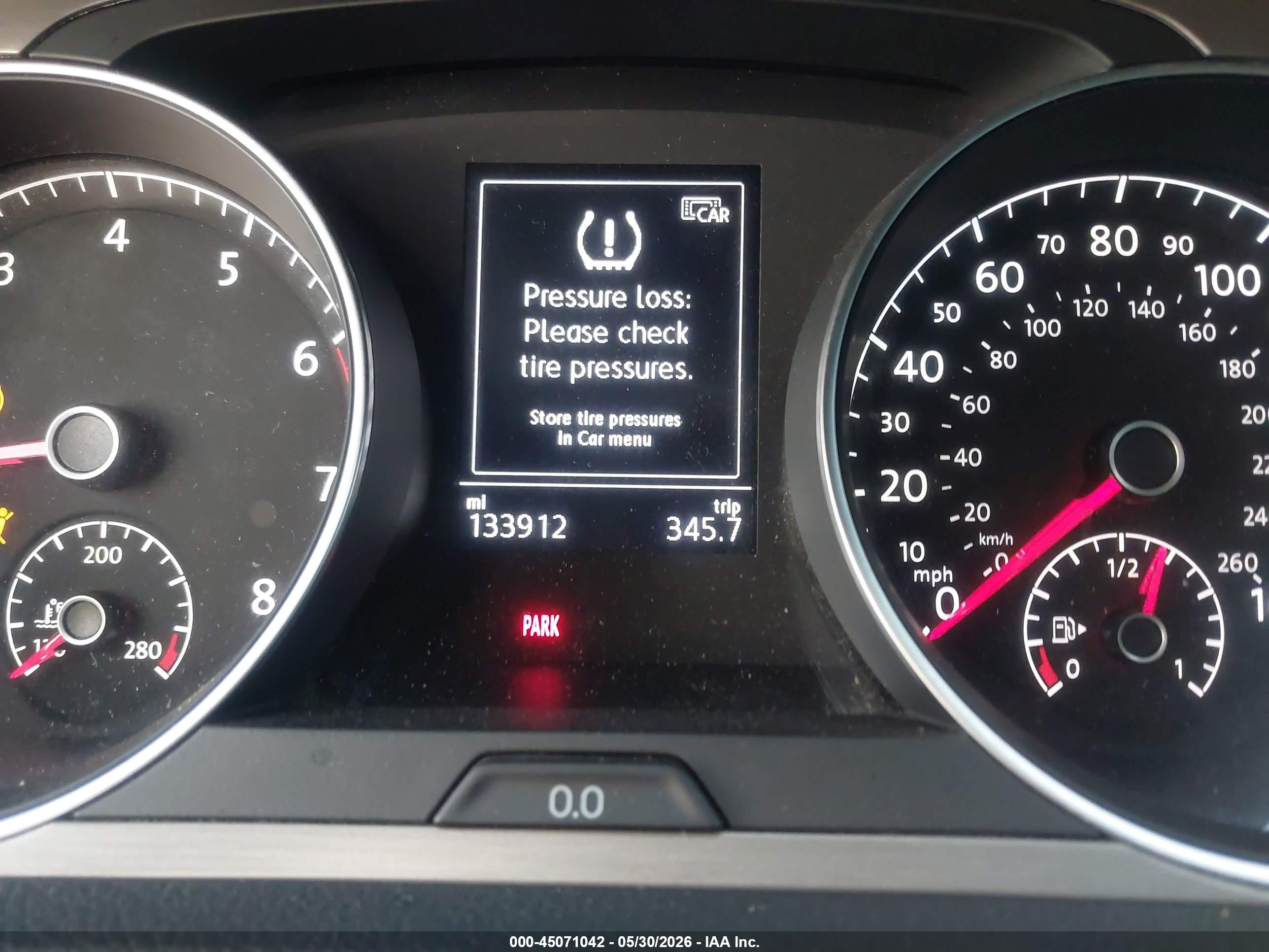 VOLKSWAGEN GOLF image 7