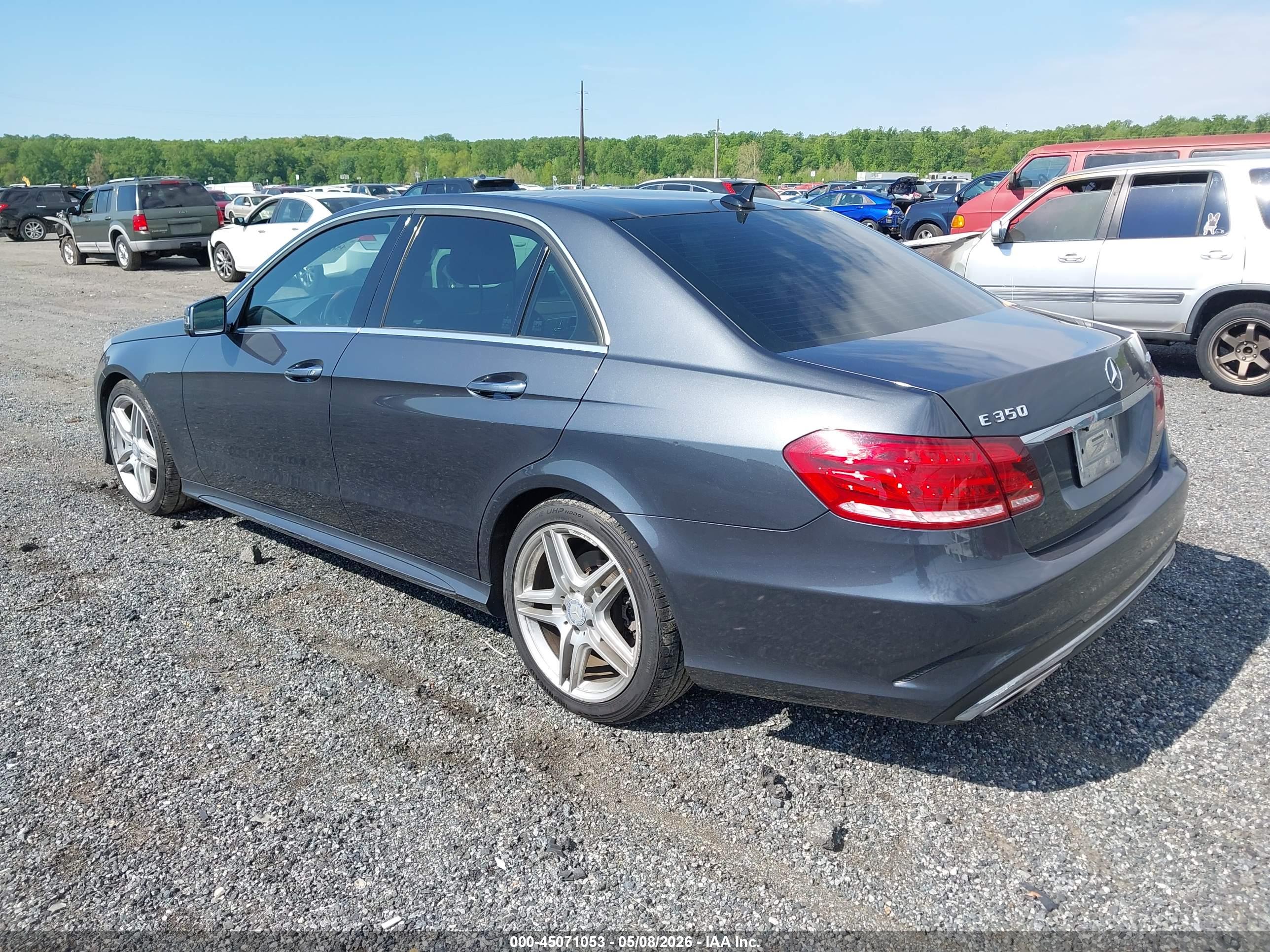 MERCEDES-BENZ E image 3
