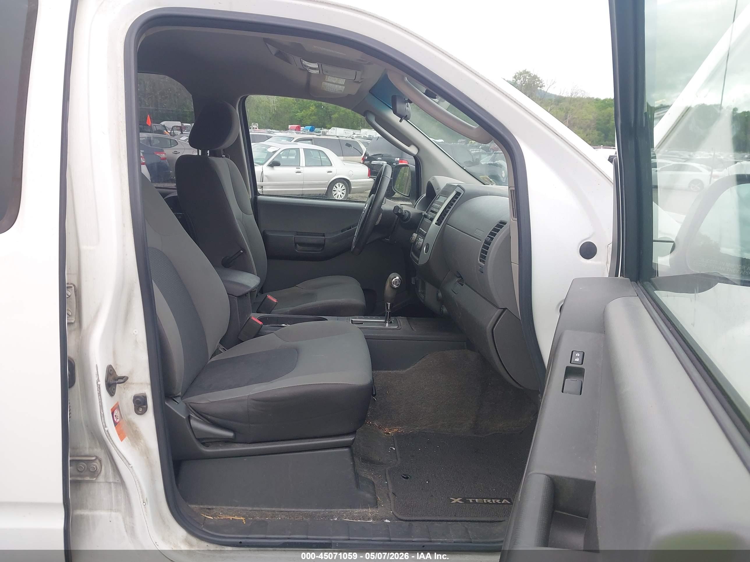 NISSAN XTERRA image 5