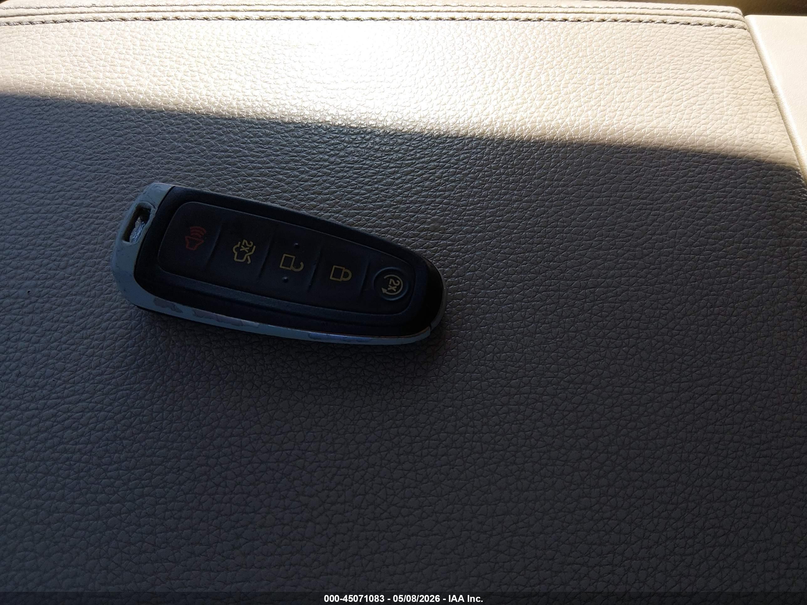 FORD EXPEDITION image 11