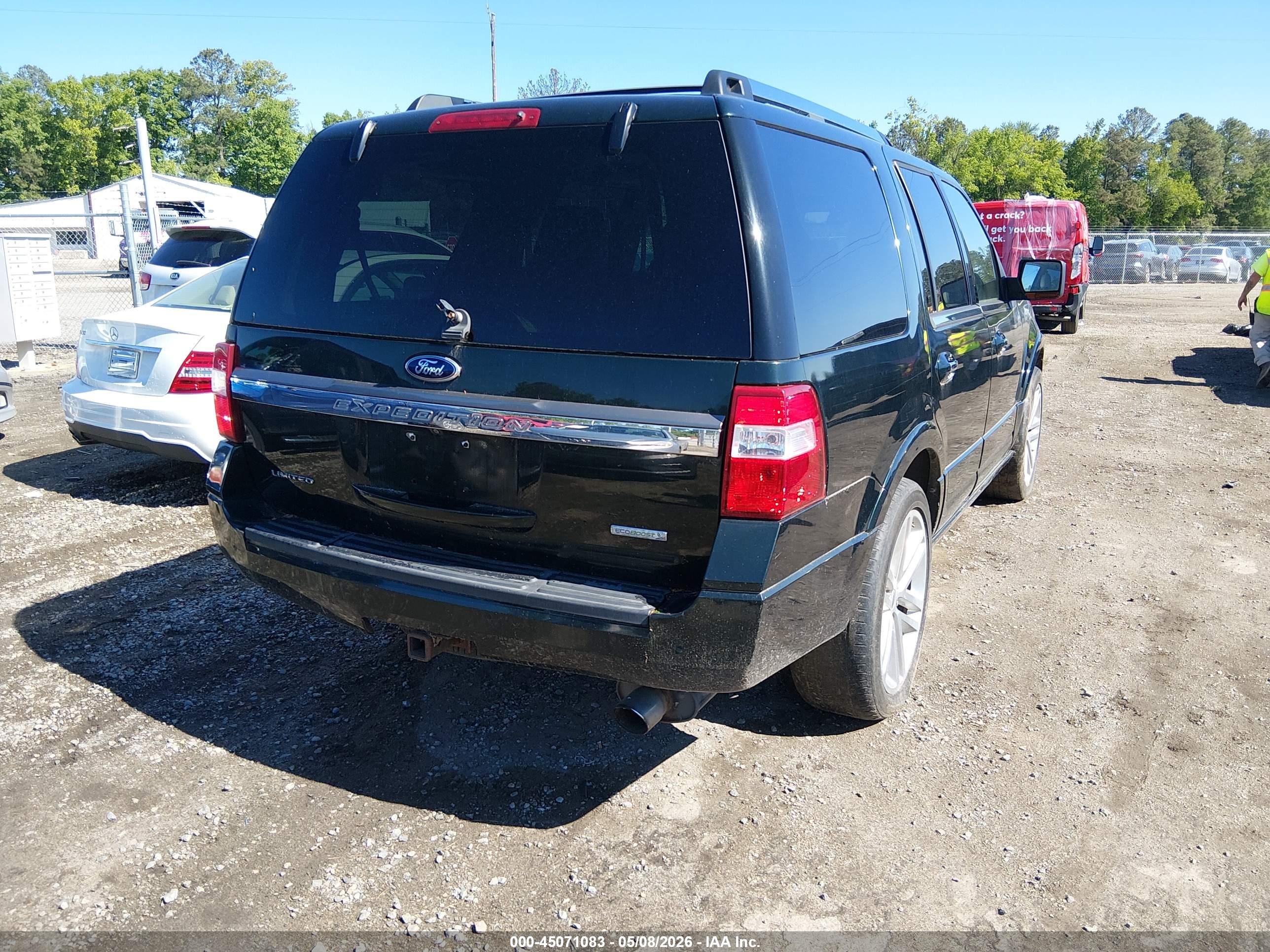 FORD EXPEDITION image 4
